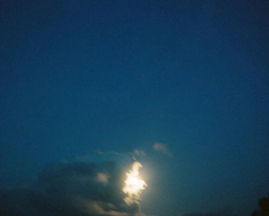 Er det giftig å se på TV?  JA, SELVFØLGELIG OG UTEN TVIL.