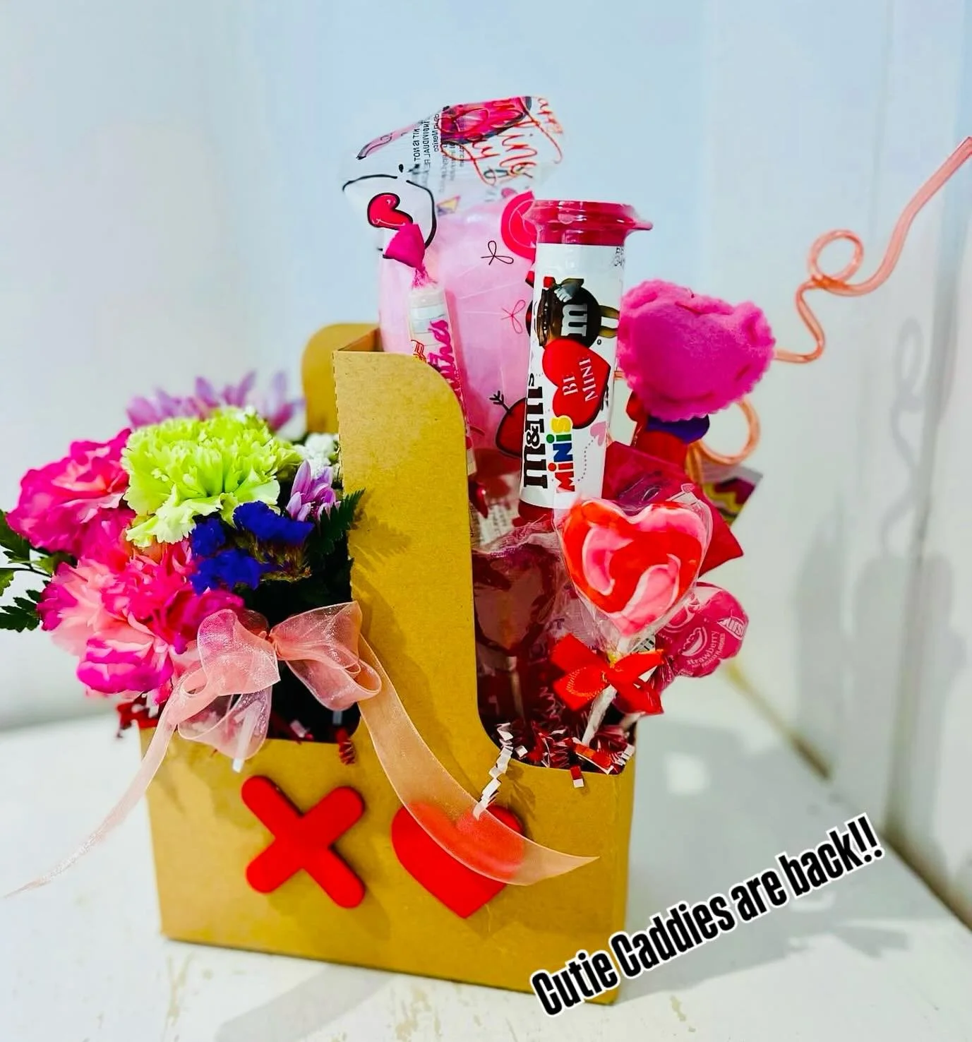 Cutie Caddies are back 🍫🍭🌷

ONLY 16 available! 

$25 per Cutie Caddy.  Pre-orders strongly encouraged! 

Can be customized for a girl/boy! 👫

To order comment below, call or message us the quantity &amp; which date you would like to pickup. 

Rem