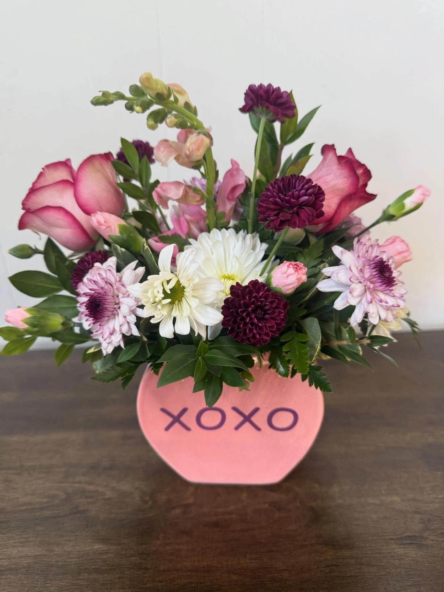 Little more Valentine&rsquo;s Day content for your enjoyment!!☺️

Got a little swamped at store today so stay tuned for the drawing of the caddy!! 

Reminder to order online or give us a call to guarantee a bouquet plus delivery!! 

https://www.flowe