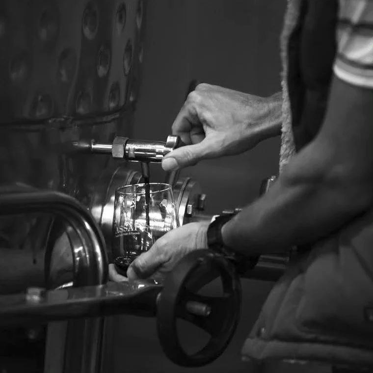 assaf wine tap.jpg