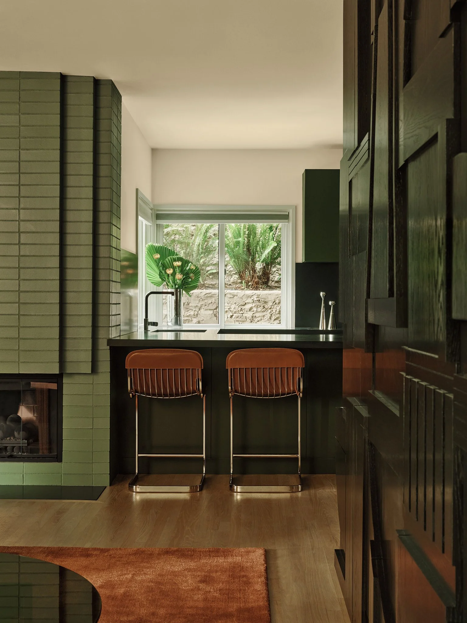 20251113_JetBlack_ClarkSt _Barstool.jpg