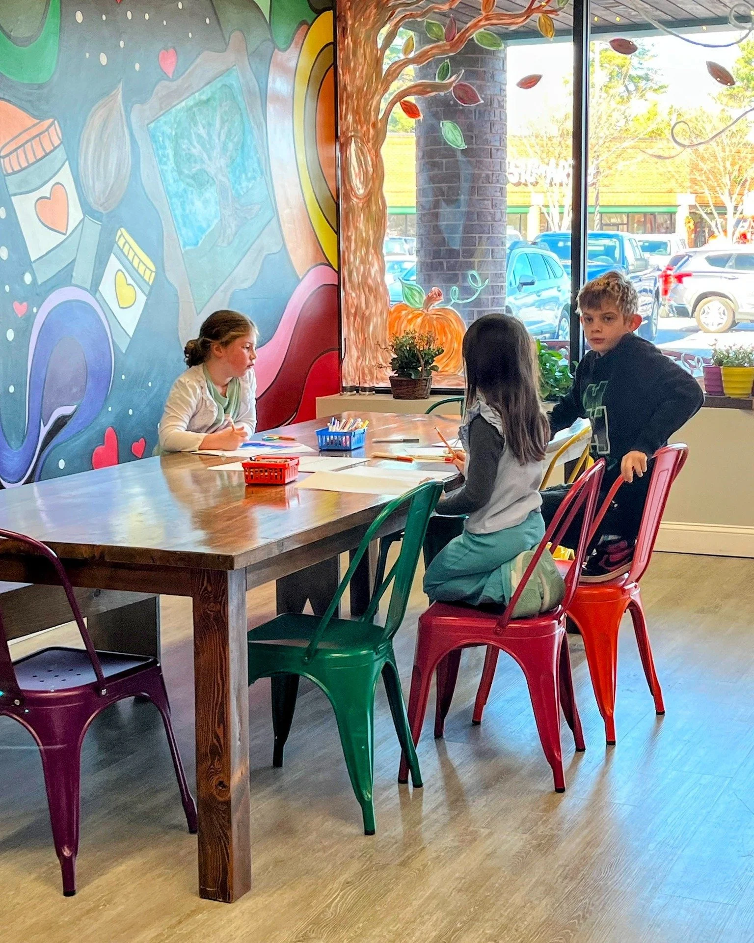 We had the best time kicking off the week with our Animal Friends theme. 🐾🎨

Our young artists brought so much creativity to the studio yesterday. Every project was full of personality and charm. We loved seeing their imaginations shine! 💛

Here&r