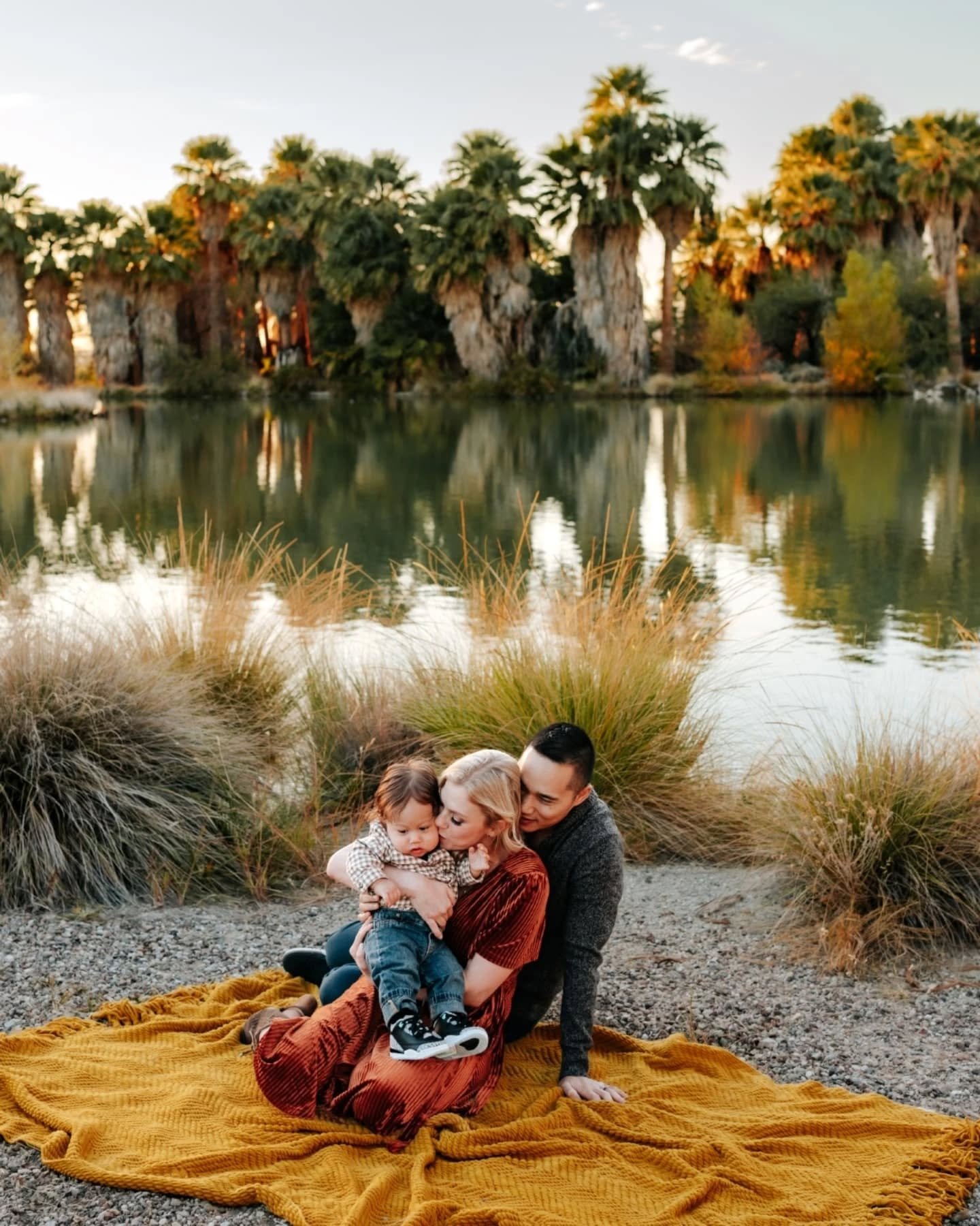 Capturing the love and connection of families is one of my greatest joys as a photographer. Family photos are more than just pictures—they're timeless keepsakes that tell your unique story. And let’s not forget our furry family members! I