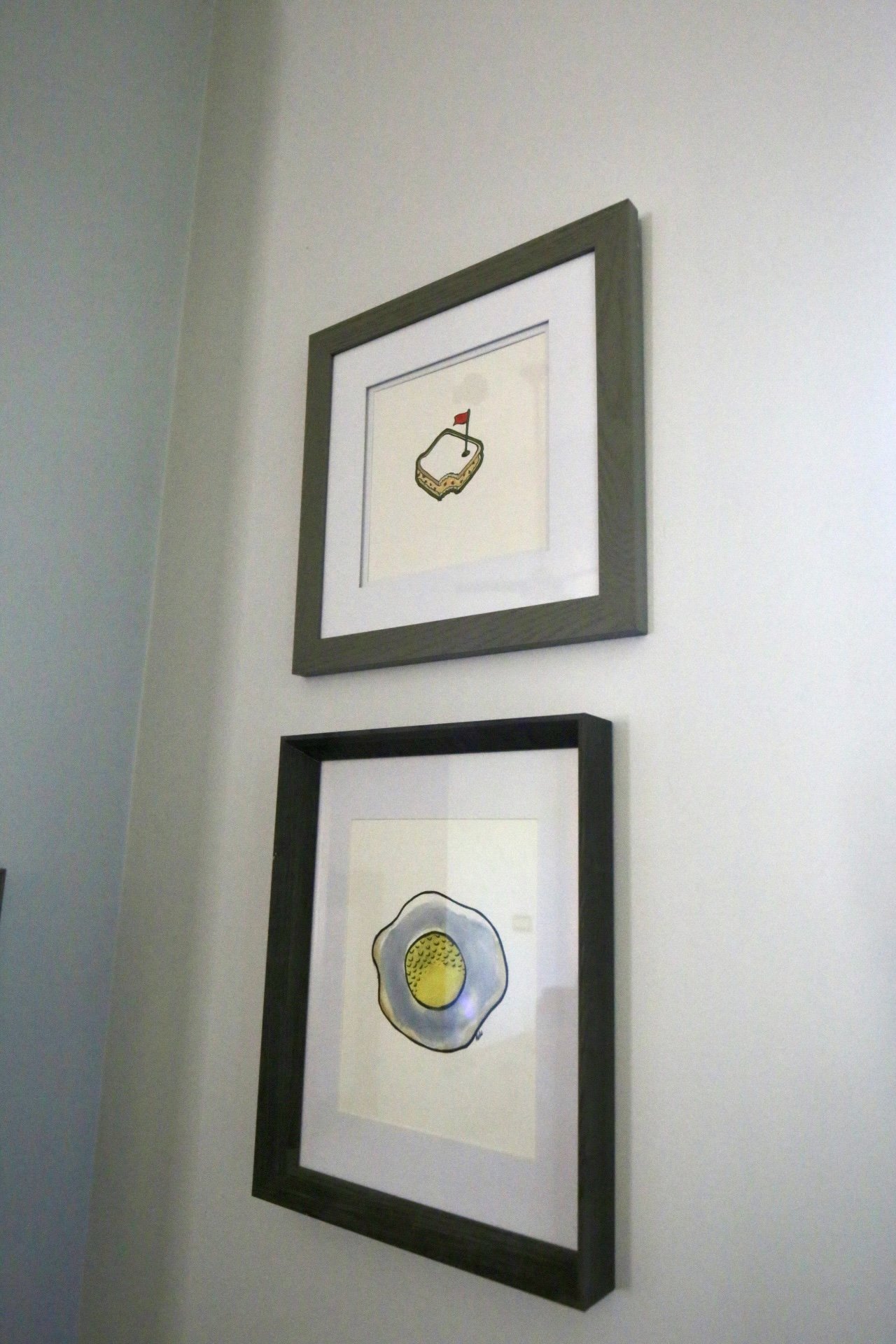 Custom watercolor golf art was created by your host.