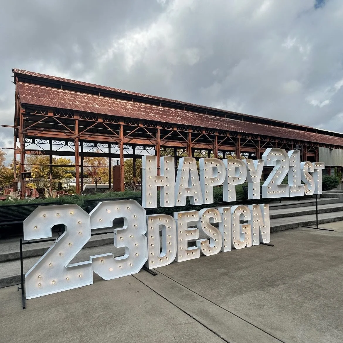 Marquee magic for @23designbham 

✨✨✨✨

✨Event planning: @goproevents 
✨Balloon artist: @therainbowballooncompany 
✨Venue: @sloss_furnaces