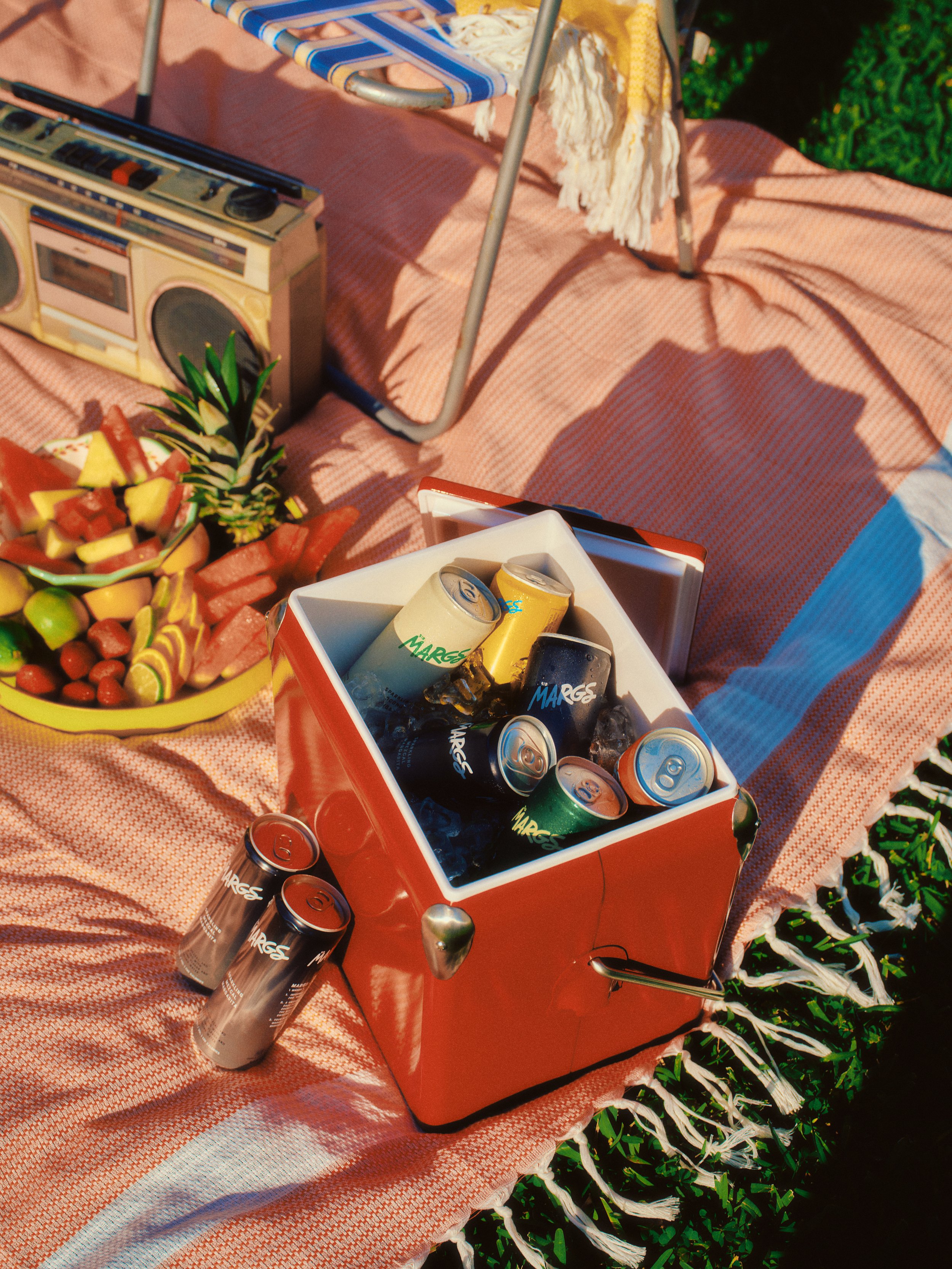 05_Sip_Margs_Alix_Earle_FEB03_002.jpg