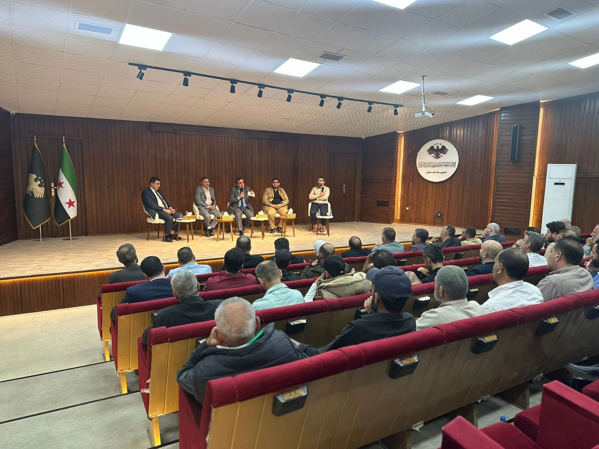 حمص المحطة الثانية لـ "ذاكرة المدن".. "العدالة الانتقالية" تستطلع آراء الأهالي حول توثيق الانتهاكات