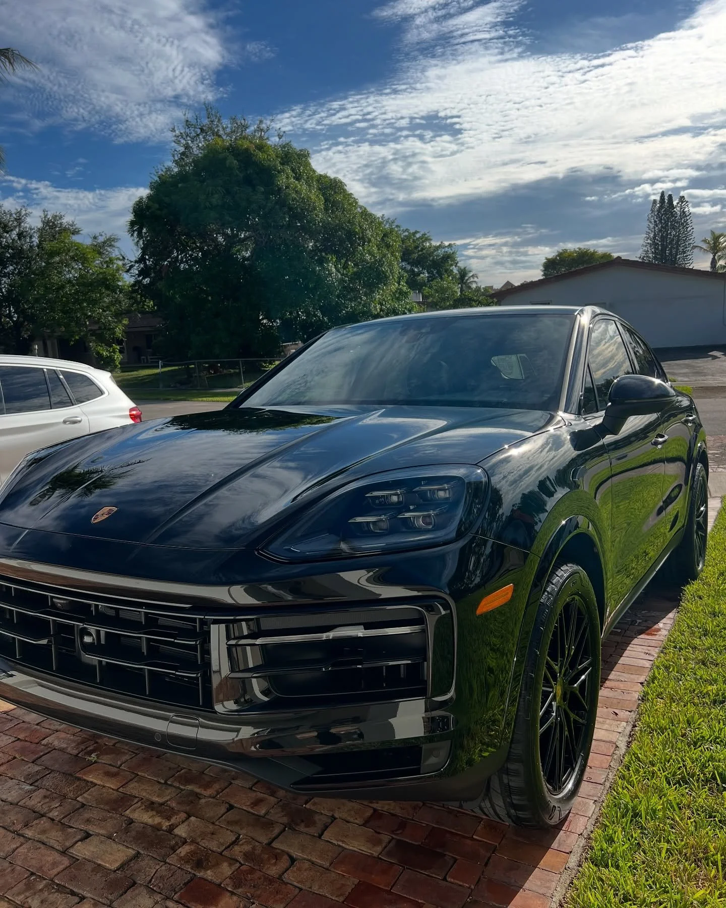 We are excited to announce the launch of our detailing services in Orlando, Florida. Take advantage of this opportunity to have your vehicle expertly cleaned and polished for the season.😎🚘🚗✨
