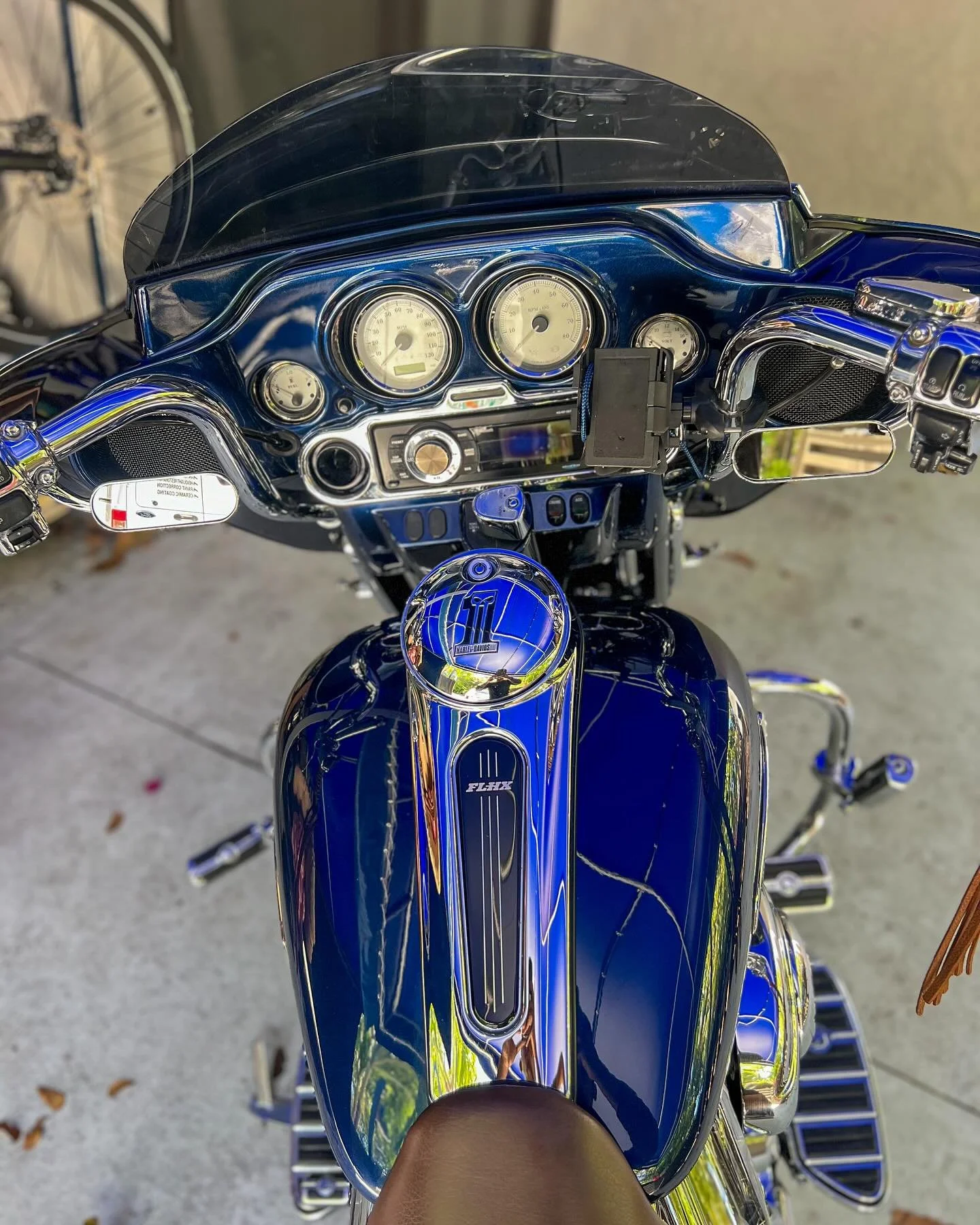 🏍️ ✨ This beautiful Harley Davidson received a complete detailing package, making it look nice and clean and ready for her next trip! 🌟🏞️
