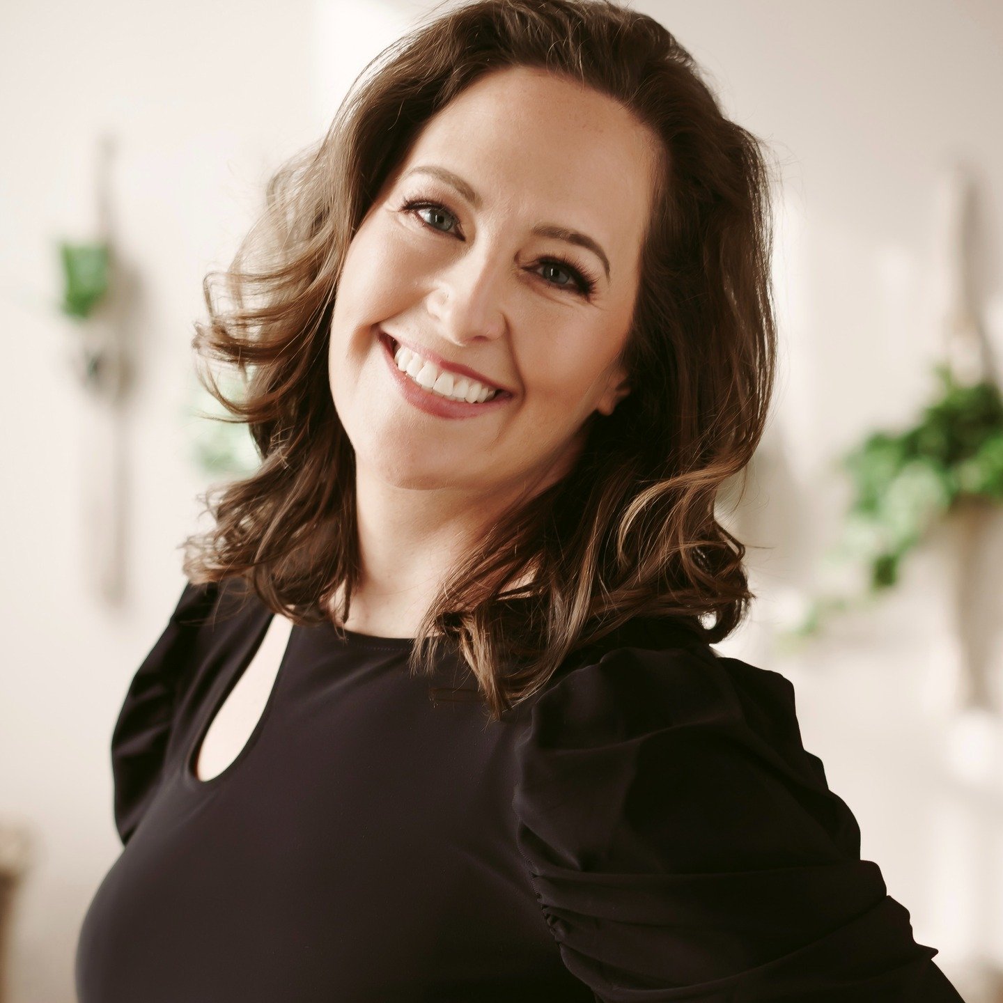 👋🏼 Hi friends, neighbors, and families!
I&rsquo;m Doctor Jo, a Pediatrician and Urgent Care Physician with over 20 years of experience caring for newborns, children, teens, and adults. I&rsquo;m also a mom of two, and I know firsthand how difficult