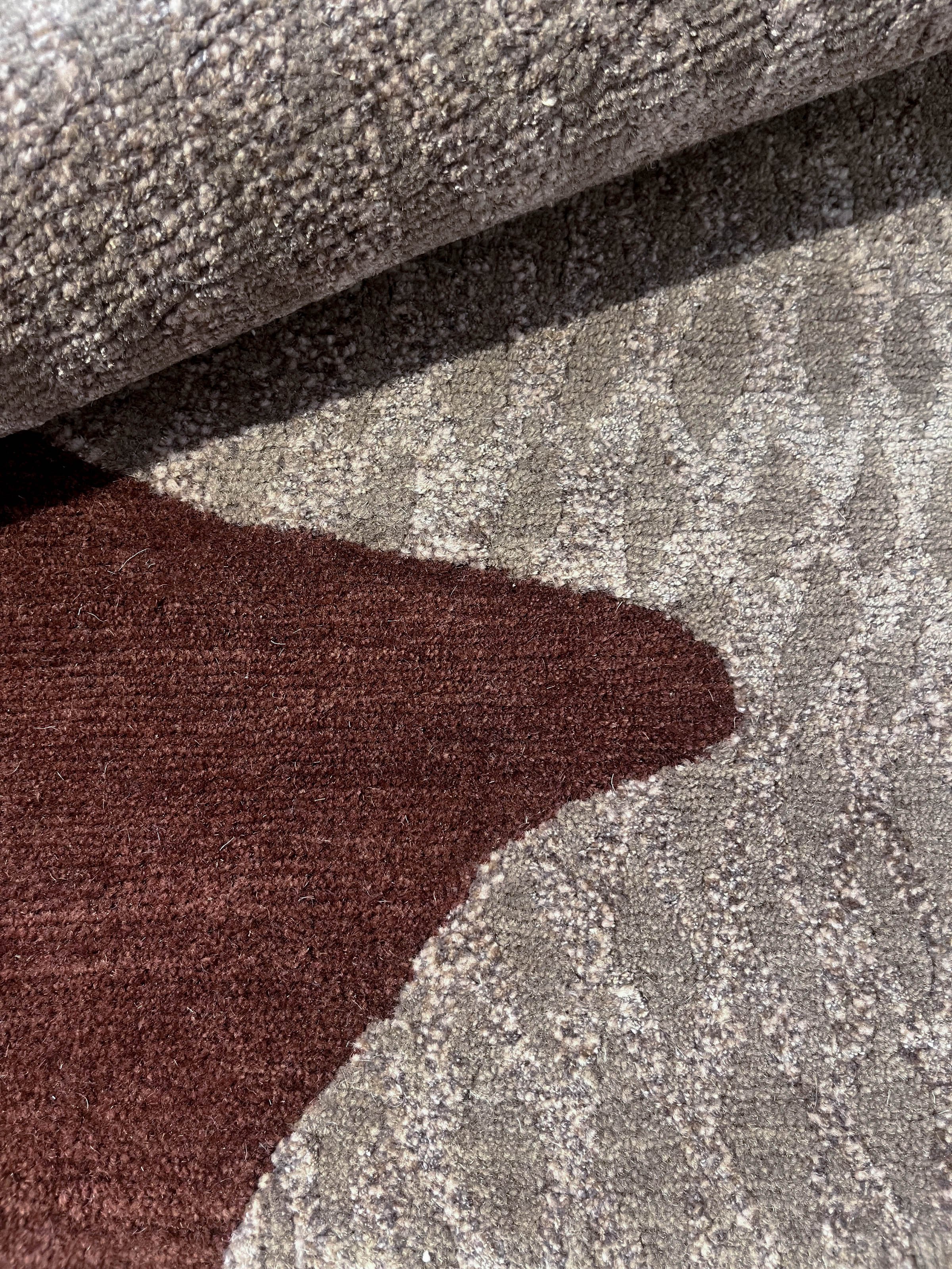 Crisscross way shown in modern berry pl_185 #102773 Gyaba relief silk detail 2.jpg