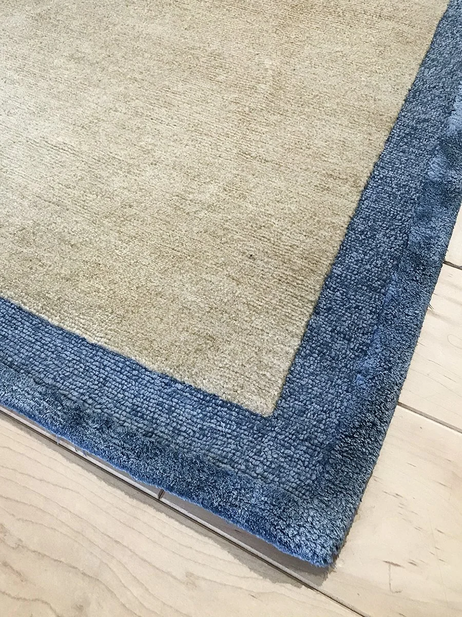 Low Loop Silk Border in adriatic blue_detail.jpg