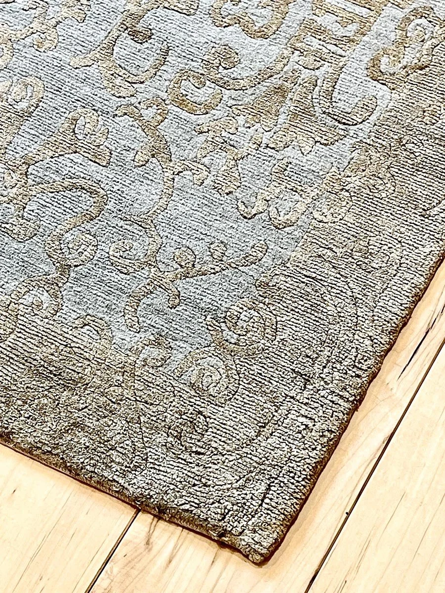 Fiesole shown in sprig rug 85420 3x12 detail 2.jpg