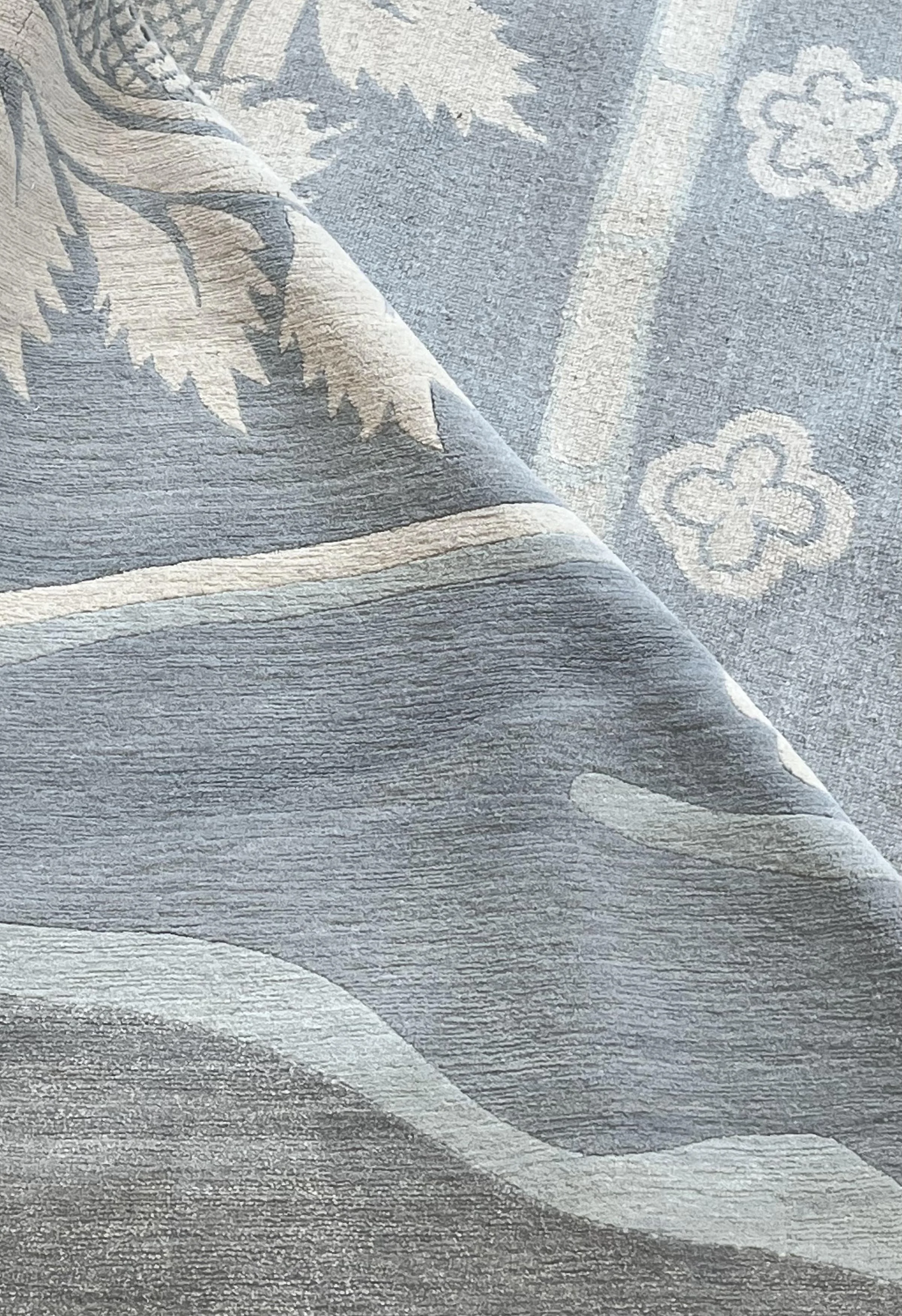 Puma Metok in cloud_detail.jpg