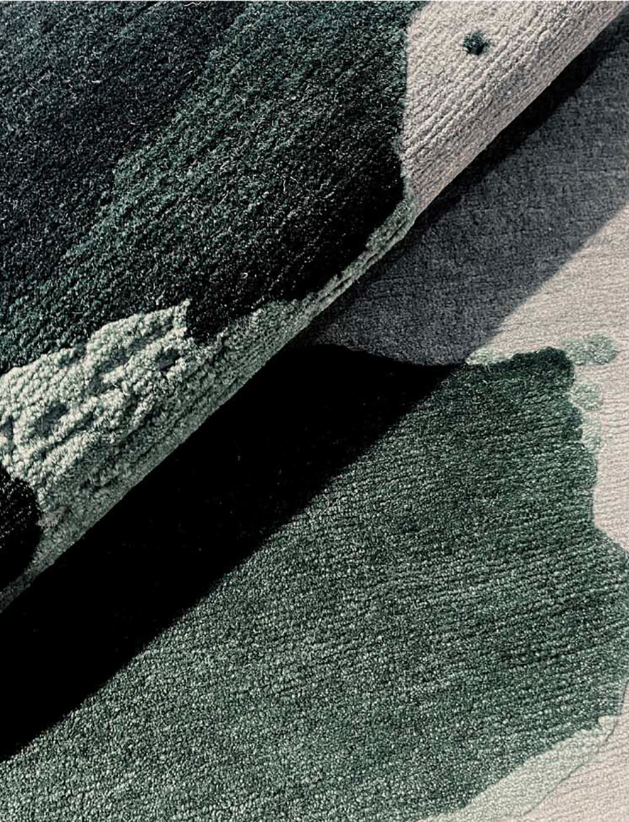 Fragments in water_detail.png