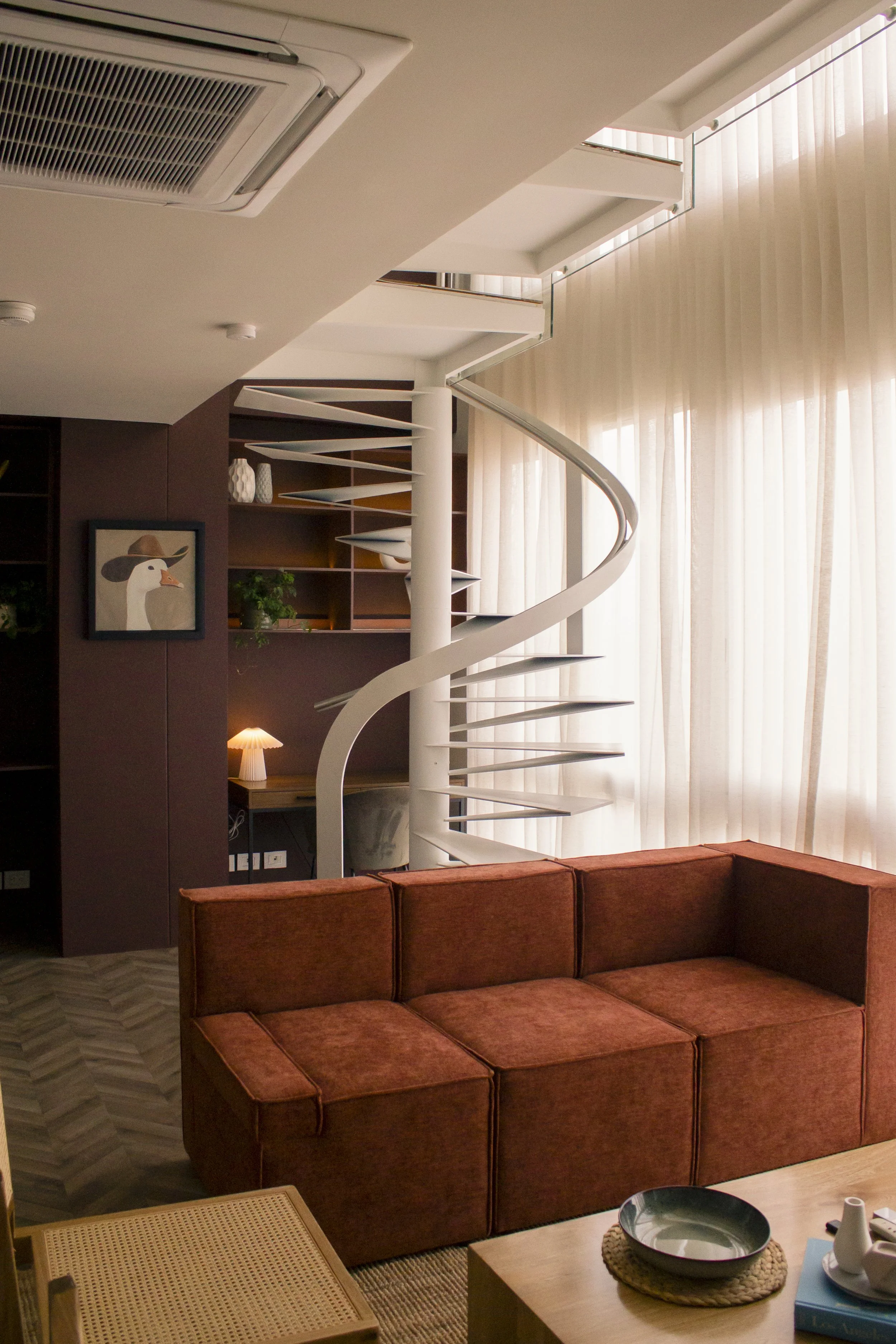 Diseño interior: MDE – Materia Diseño Espacio
Equipo: María Paulina Pérez Lopera · Juan Andrés López Duque · Alejandra Pérez Lopera
Ubicación: Energy Living, Medellín
Uso: Apartamento para hosting (Airbnb / Casacol)