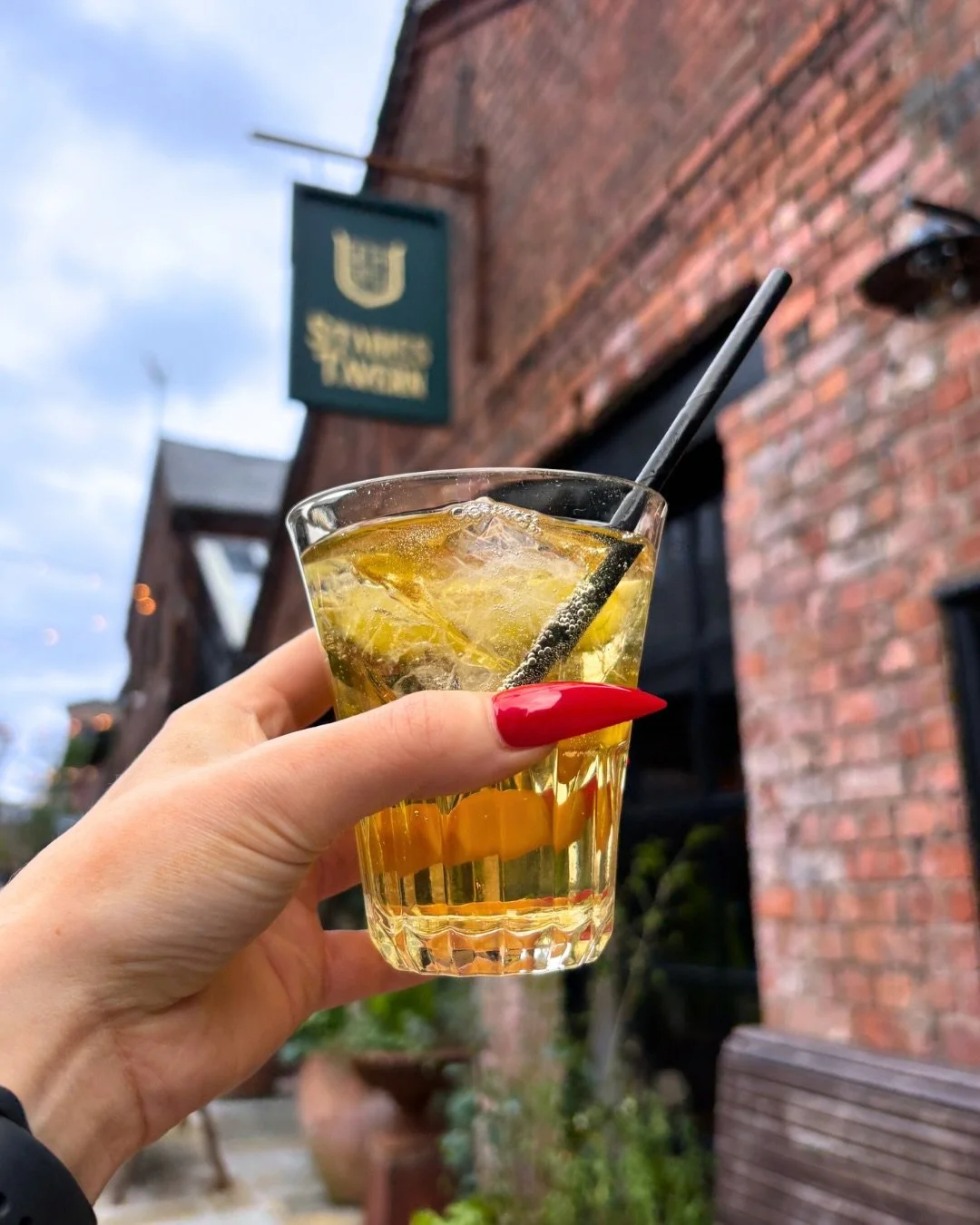 ST PATRICK&rsquo;S AT STABLES TAVERN.

If you&rsquo;re looking for a proper pub to celebrate St. Patrick&rsquo;s Day, we&rsquo;ve got you covered.

🍺 Saturday 14th March
It&rsquo;s Six Nations Final Day, with all three games shown with commentary. T