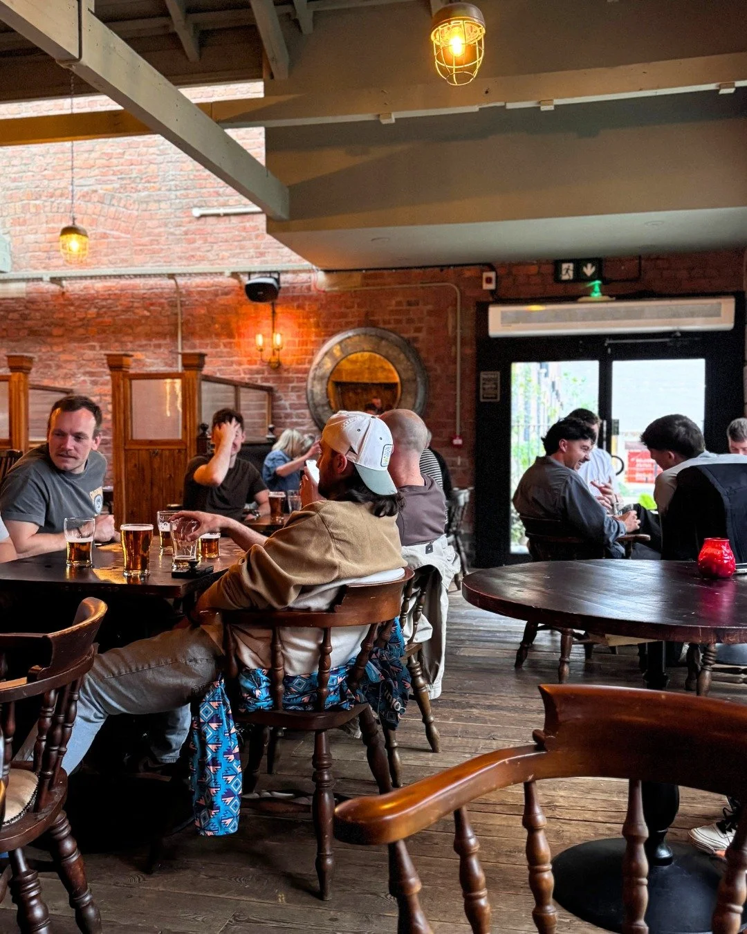 Clock off. Settle in. 🍺
Pull up a chair and let us pour the perfect end to your day.