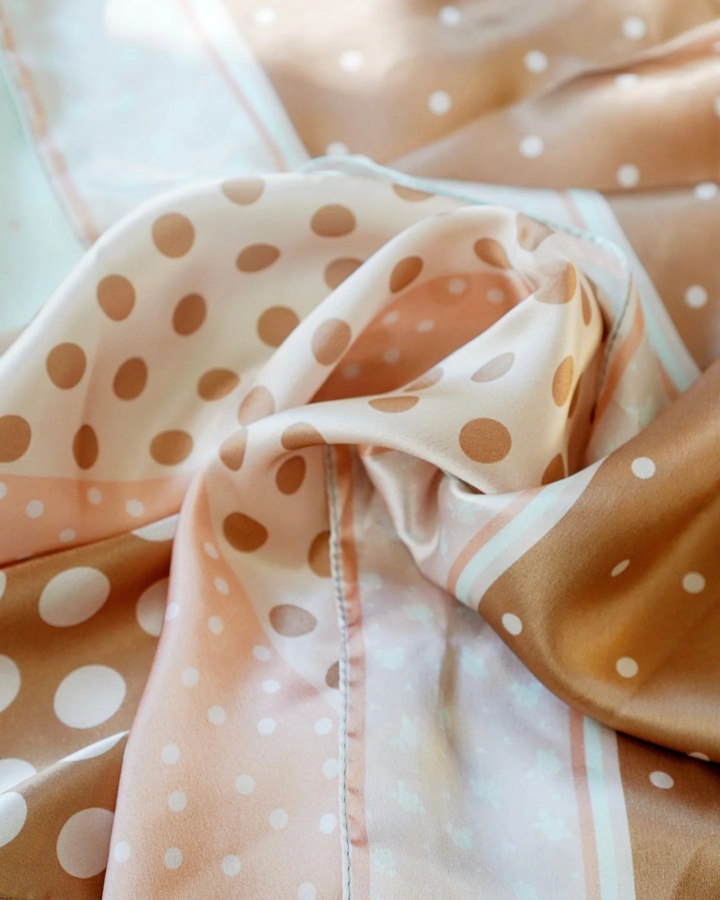 Dotty, spotty, and right on trend. These gorgeous prints are just what you're looking for. There's so many way to make a good dot!

#dot #textiledesign #spots #surfacedesign #PrettyClown #DotsandSpots