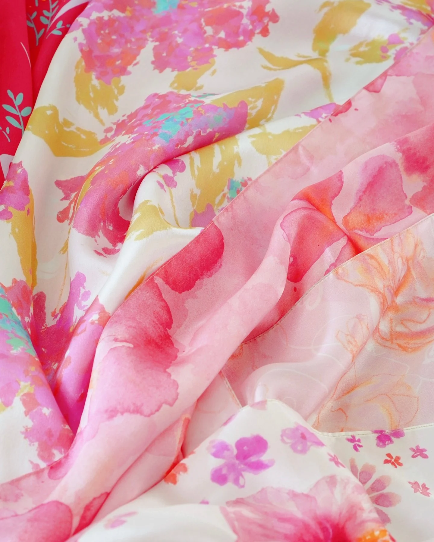 The collection is live. 🛒

5 reasons to visit the shop today:

1️⃣ Original art &mdash; no two prints alike
2️⃣ Bold color palettes you won't find in trend reports
3️⃣ Commissions available
4️⃣ Layered files - already in repeat
5️⃣ Work directly wit