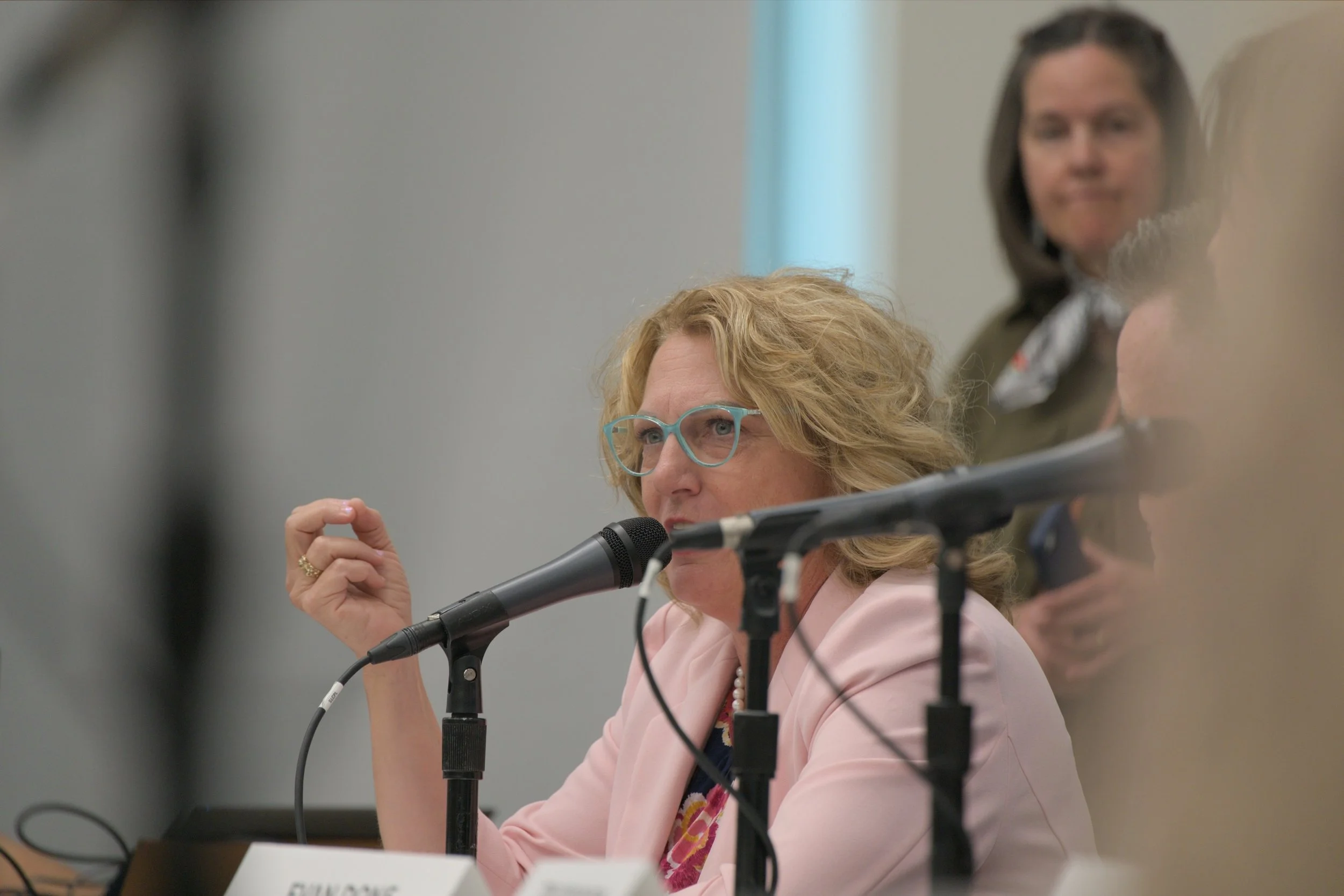 Candidates for Utah State Senate &amp; House Districts in the Salt Lake Valley gathered with residents for a town hall, hosted by @71percentcoalition, @greenwaveutah, @thewasatchassembly, @nuanua.collective and The Church of Protest. 

Candidates spo