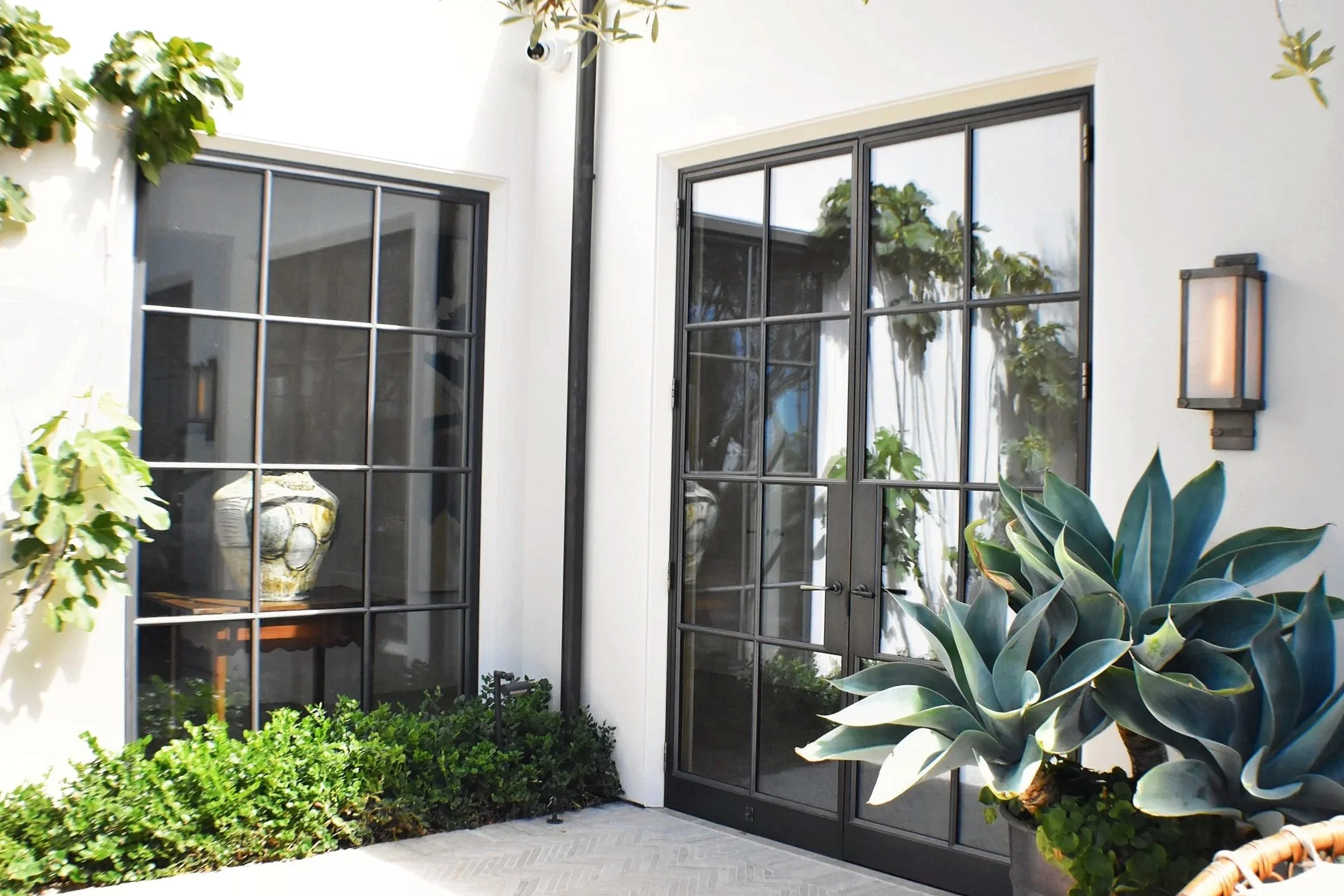 Beverly Hills, Weddle Gilmore