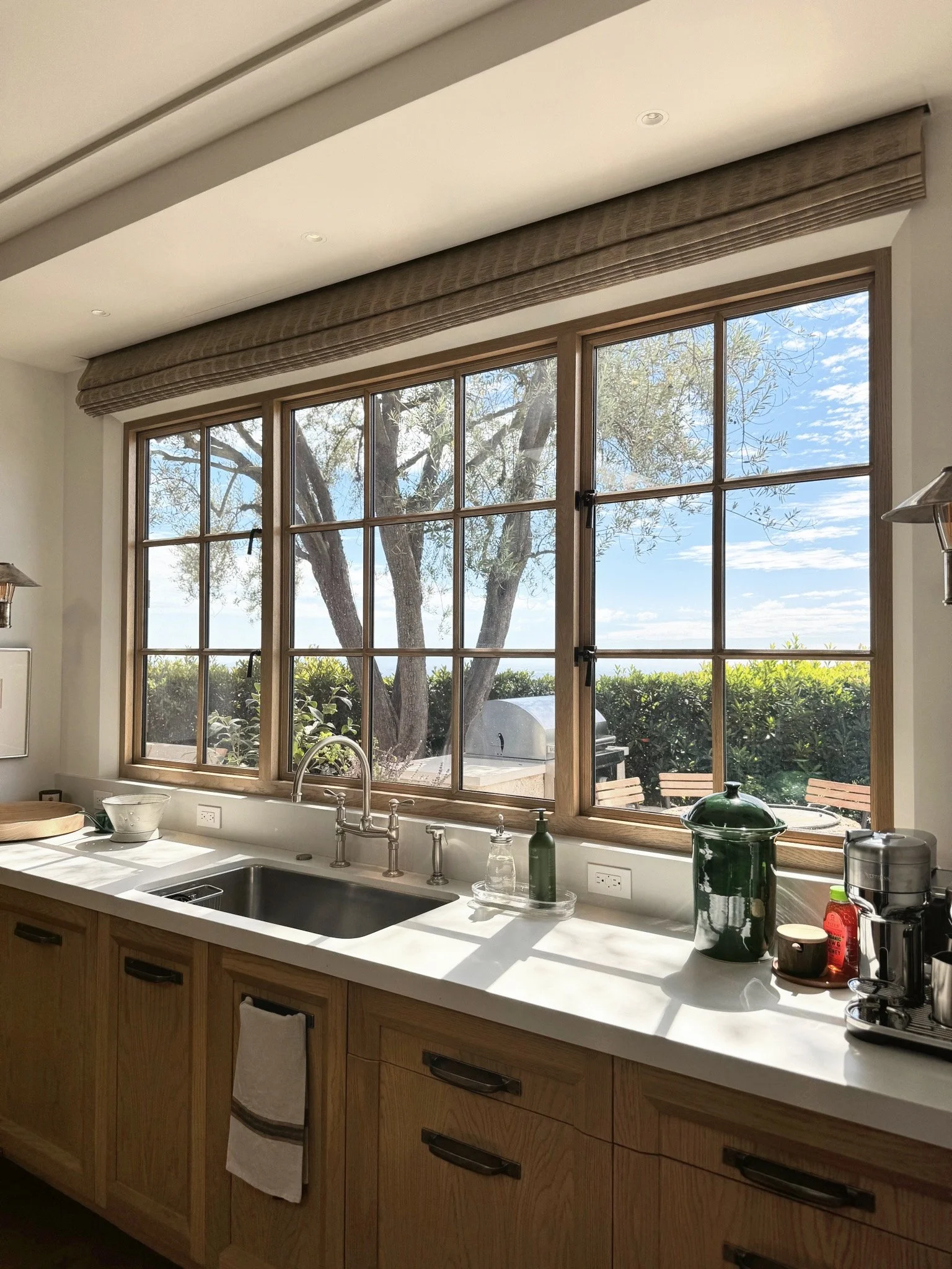 Beverly Hills, Weddle Gilmore