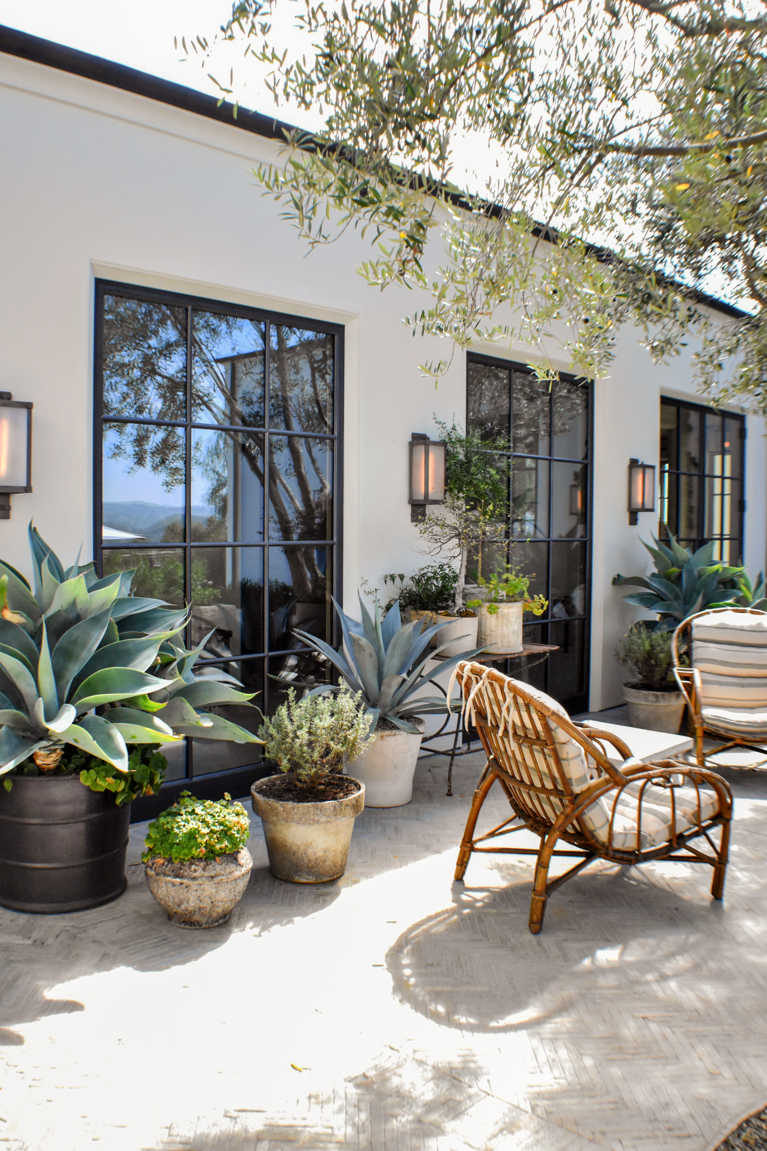 Beverly Hills, Weddle Gilmore