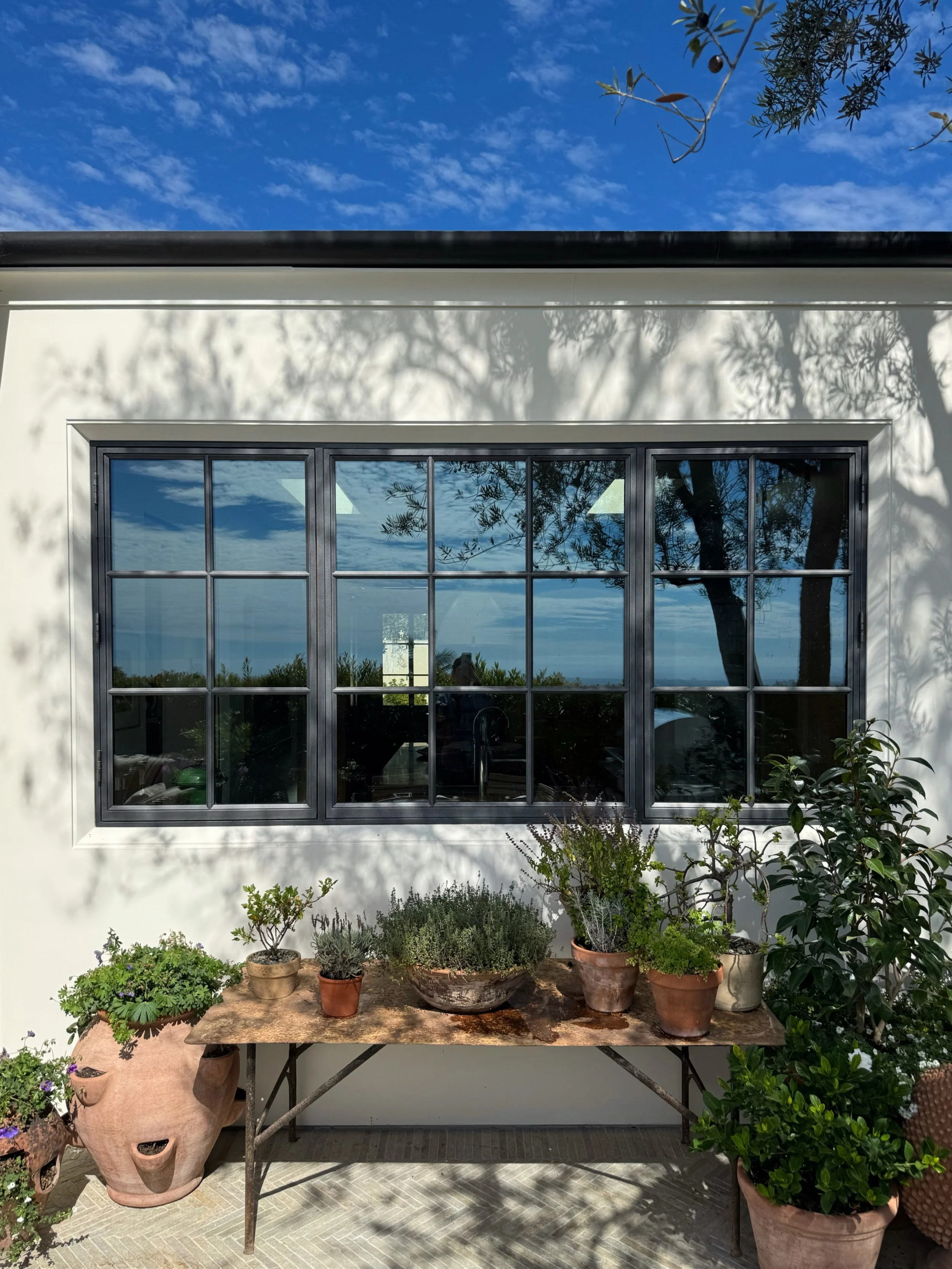 Beverly Hills, Weddle Gilmore