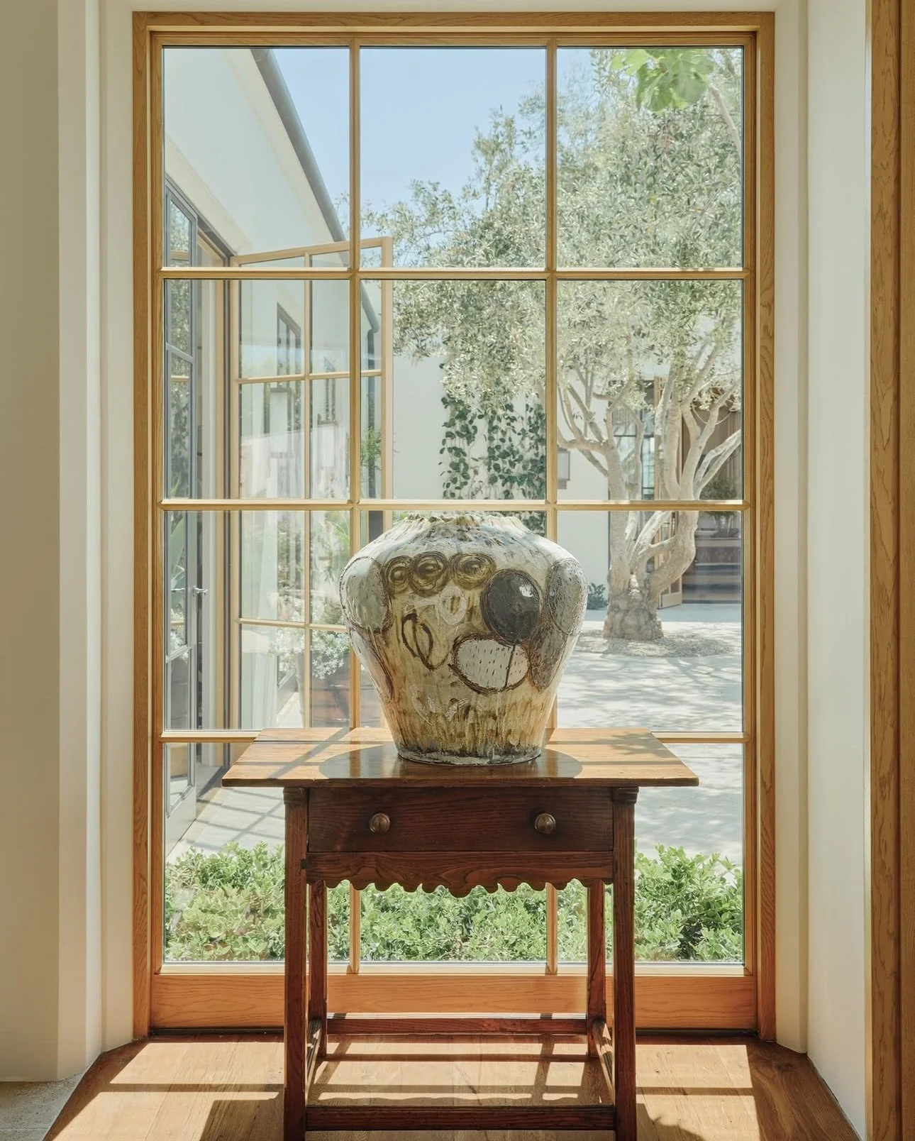 Beverly Hills, Weddle Gilmore