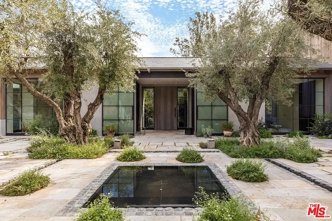 Holmby Hills, Backen & Backen