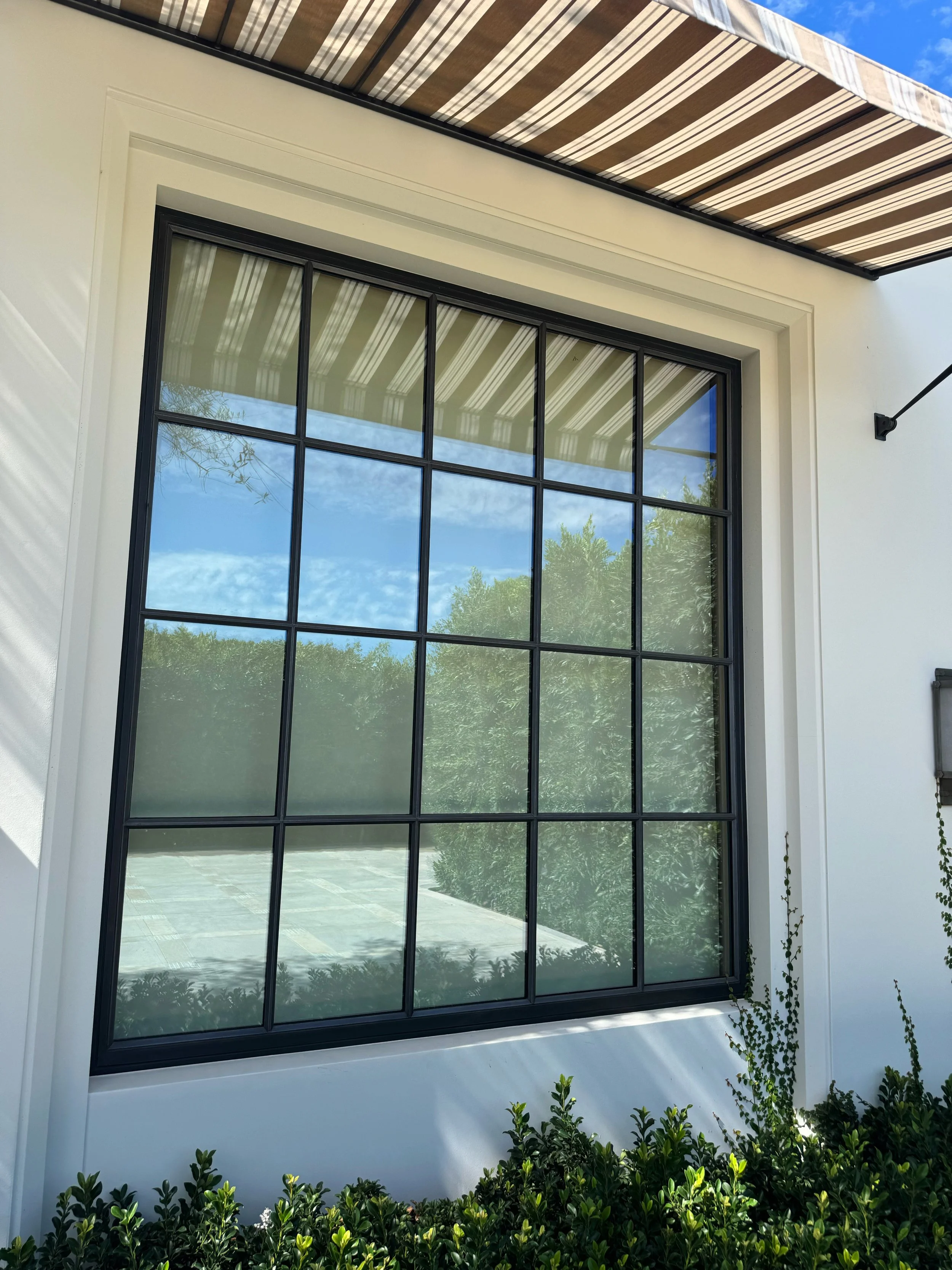 Beverly Hills, Weddle Gilmore