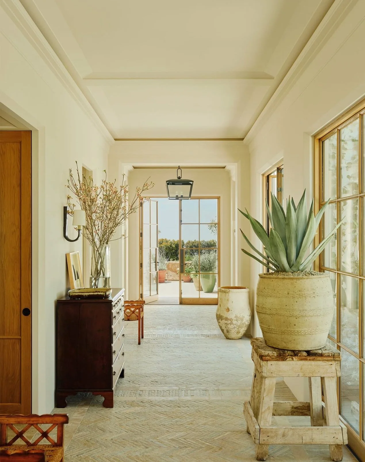 Beverly Hills, Weddle Gilmore