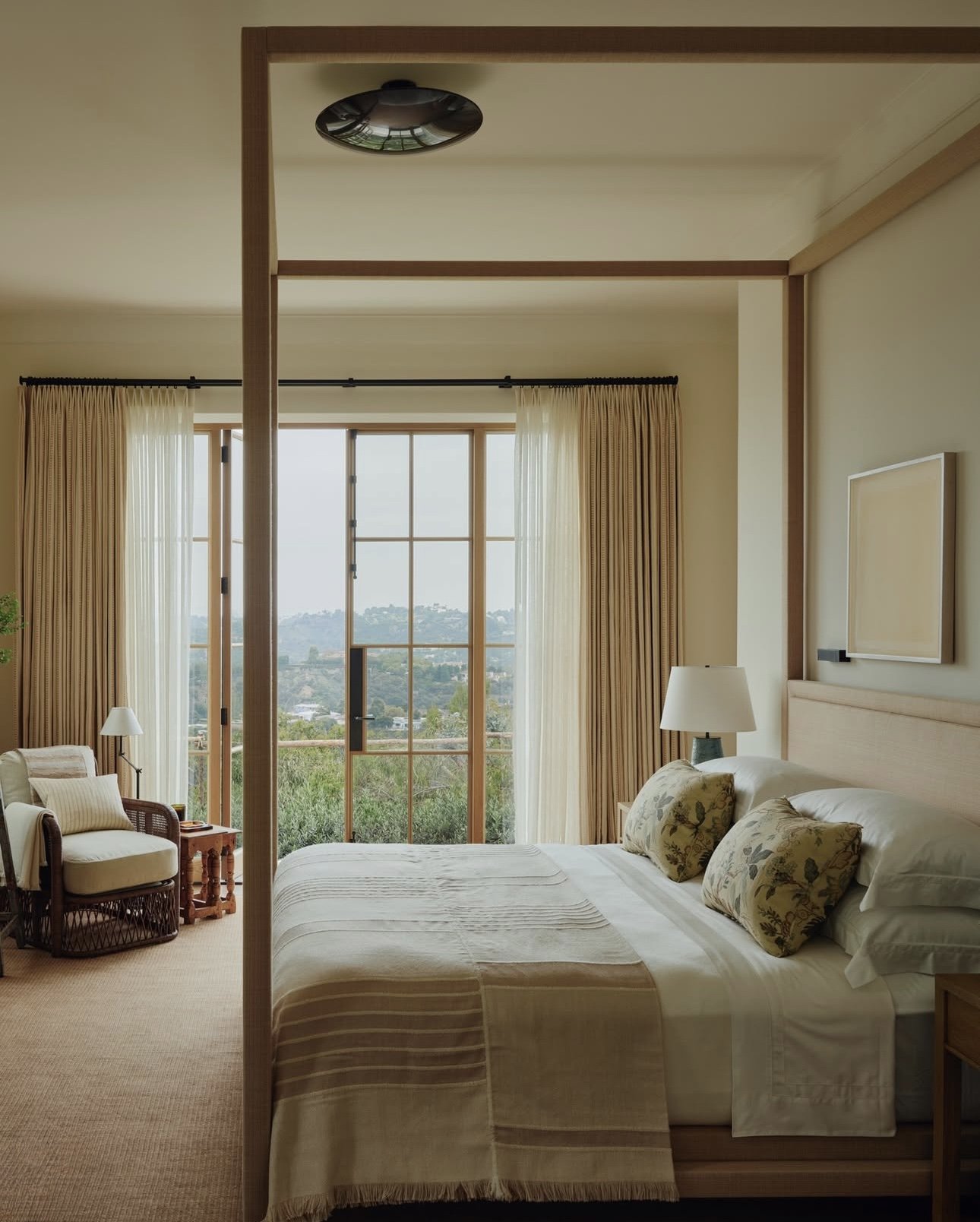 Beverly Hills, Weddle Gilmore