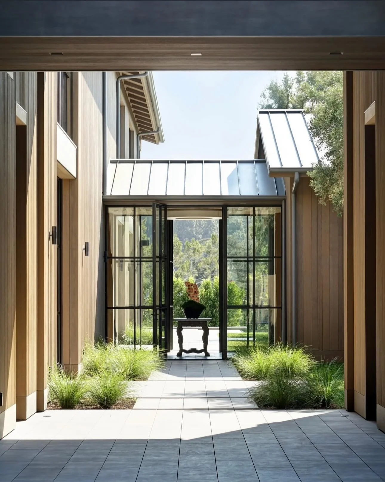 Holmby Hills, Backen & Backen