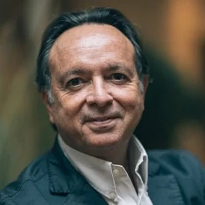 LLYC blog: Forecast healthcare 2024: personalized, decentralized and green