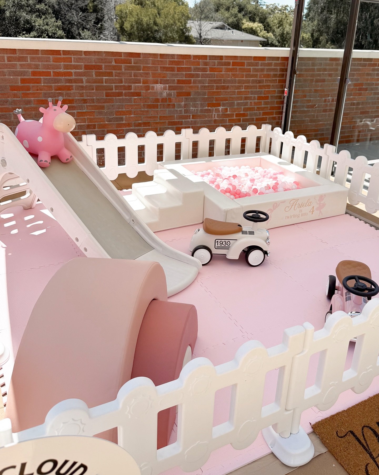 Bay Area mamas! 🌟 July &amp; August are almost fully booked and fall is already filling up 🍂 If you&rsquo;ve been thinking about a soft play setup, now&rsquo;s the time&mdash;don&rsquo;t miss your date!
-
#bayarearentals #bayareasoftplay #bayareamo