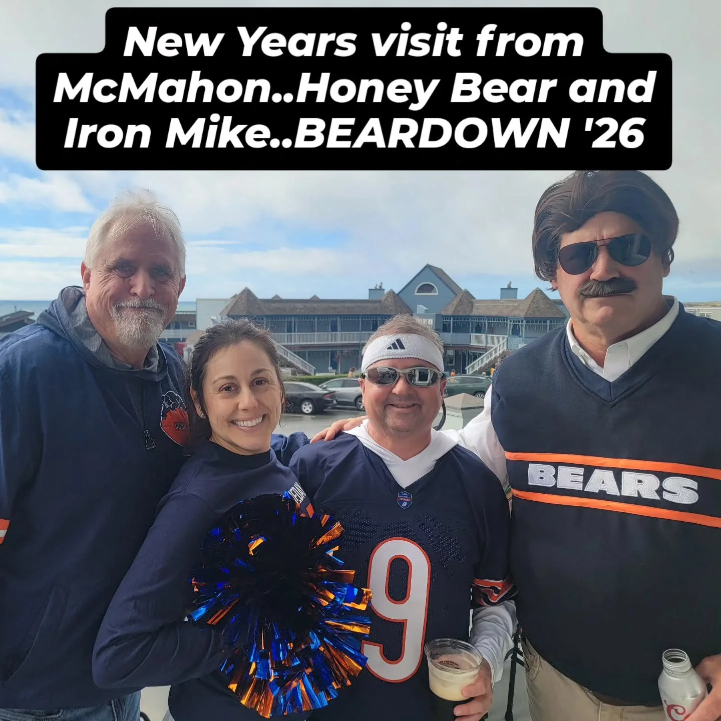 Happy New Year's @beachbumscayucos 2026