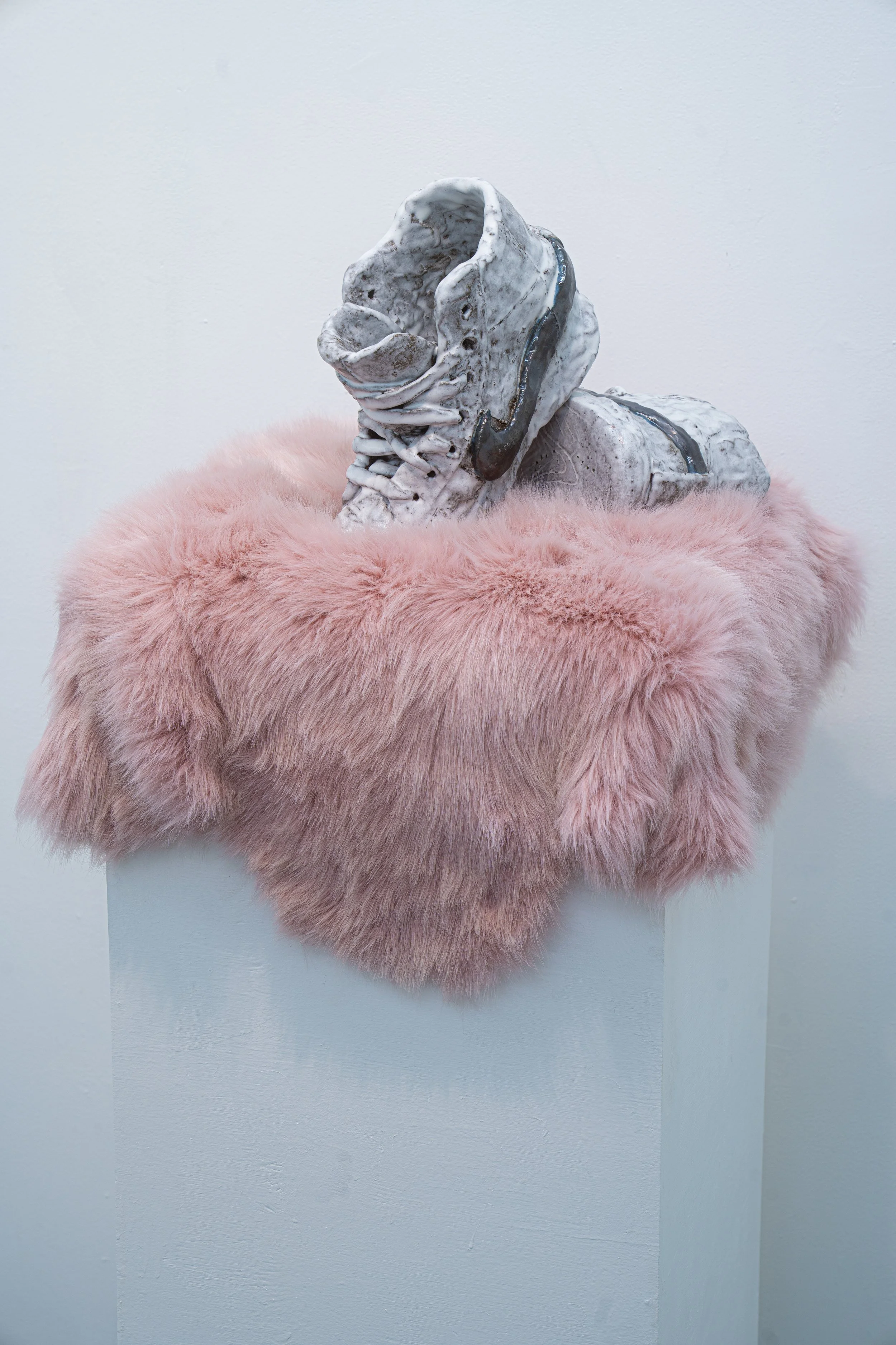 Tucker Claxton
still life no 1 // carless nights, 2026
Ceramic, faux fur
12 x 4 x 7 inches
30.48 x 10.16 x 17.78 cm
