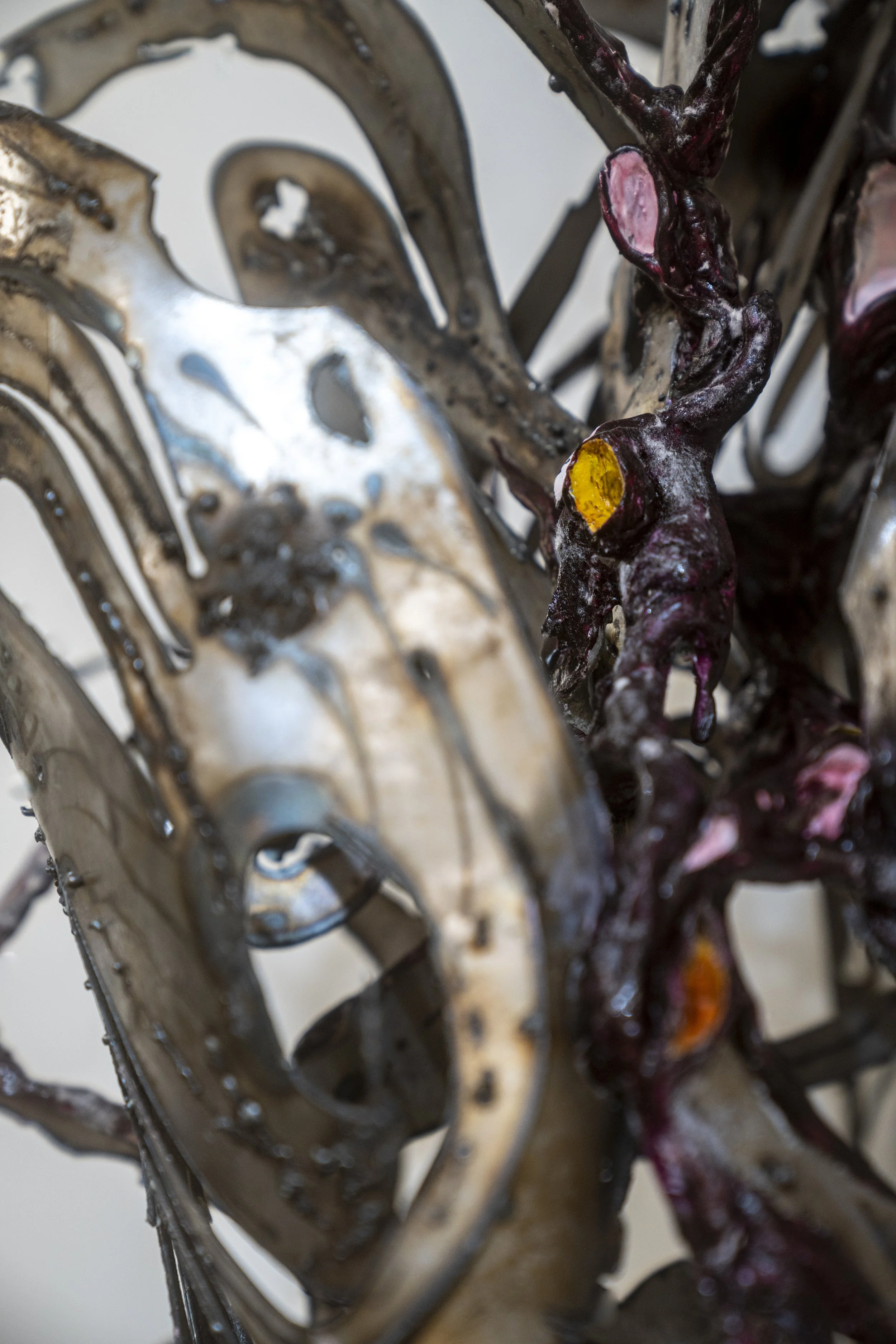 Cass Yao
Anatomy #5 (detail)
2025
Steel, epoxy clay, velvet flocking, silicone,
zinc, mounting rail
37 x 54 x 16 in.
93.98 x 137.16 x 40.64