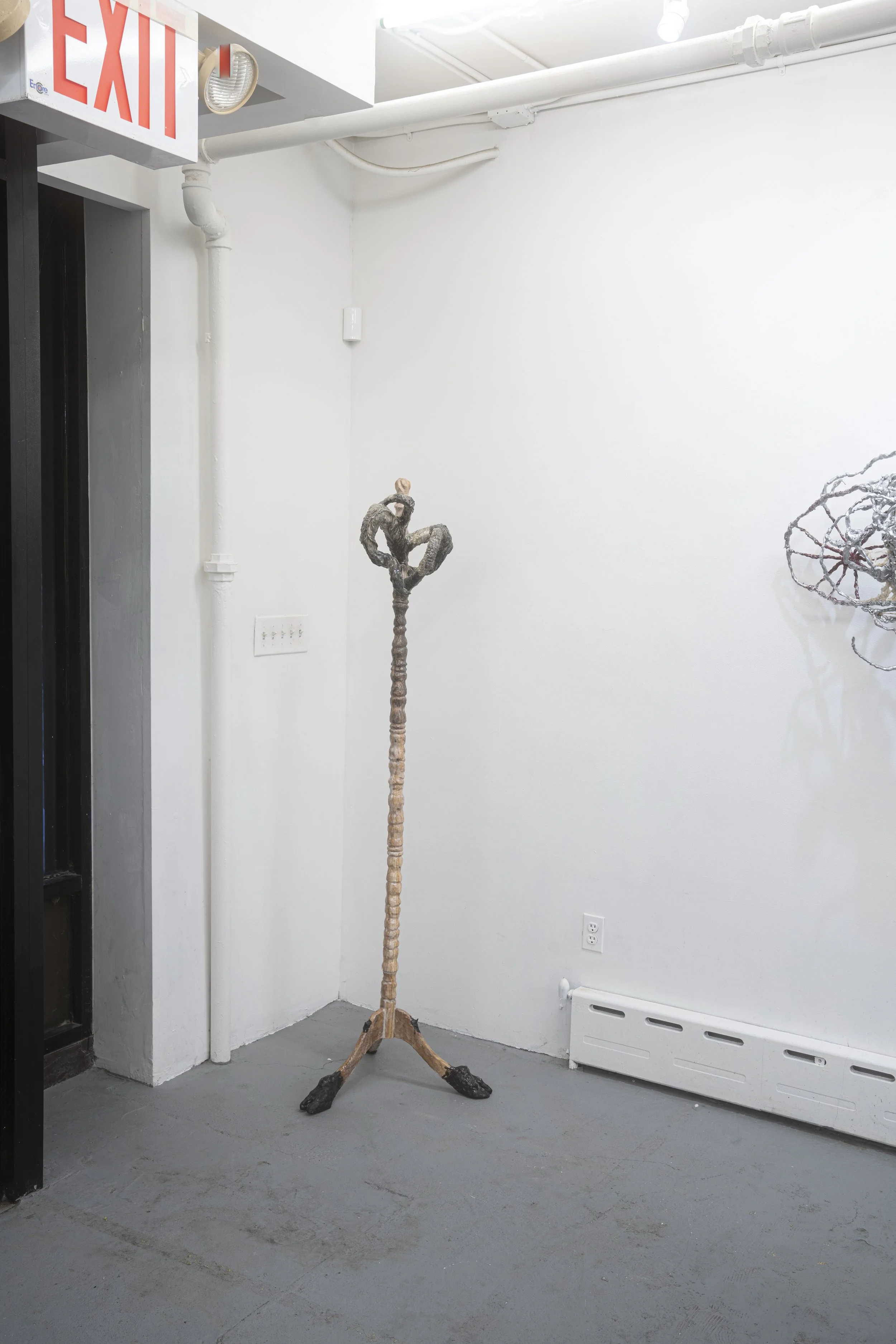 Echo Yan
Weresheep
2025
Rubberwood, Resin, epoxy clay, paper clay
70.5 x 18.5 x 18.5 in.
179.07 × 46.99 × 46.99 cm.