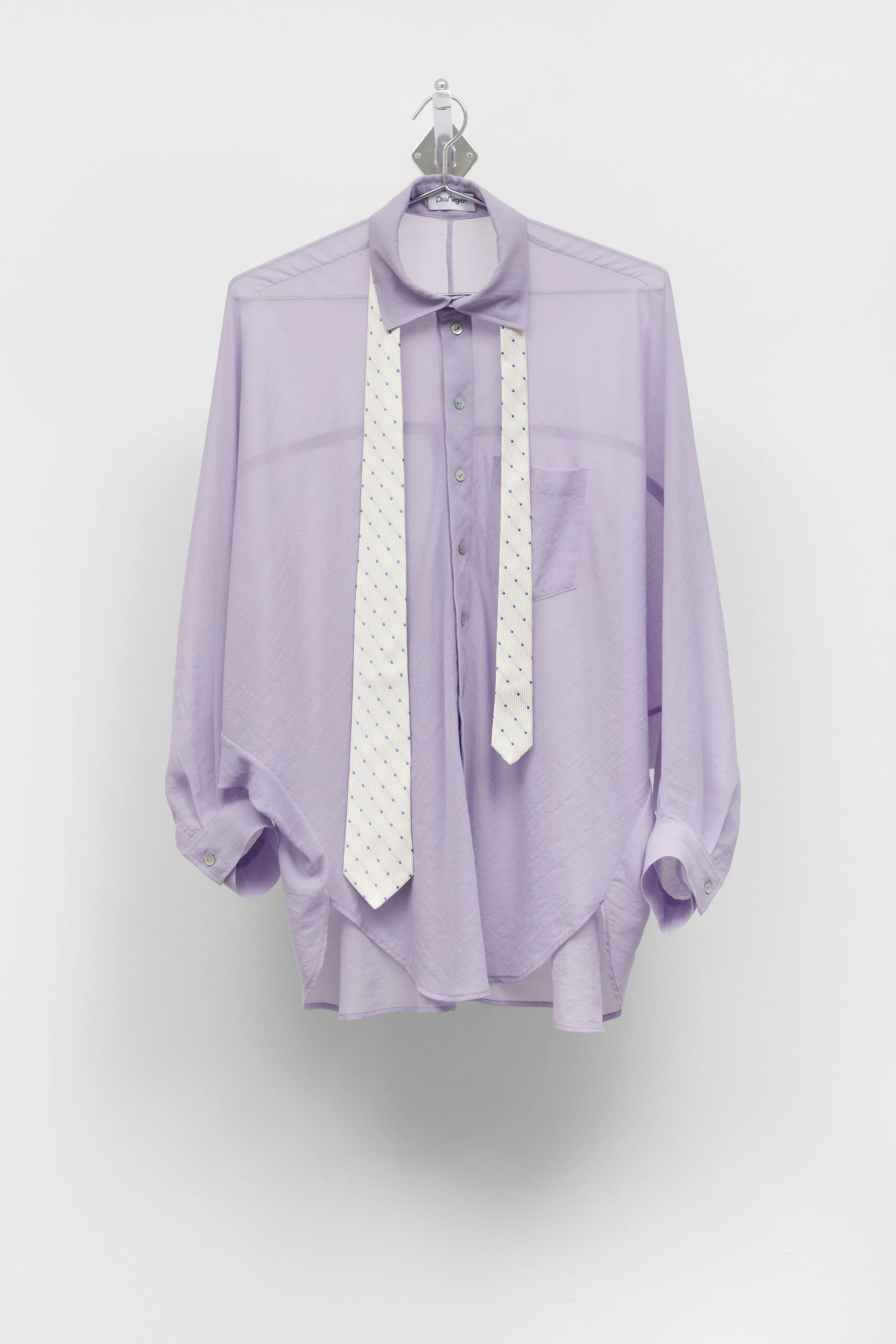 garment (cocoon shirt & classic tie)
2026
Cotton shirt & silk brocade tie on metal hanger and wall mount
42 x 23 x 12.5 inches
106.68 x 58.42 x 31.75 cm
PN E3