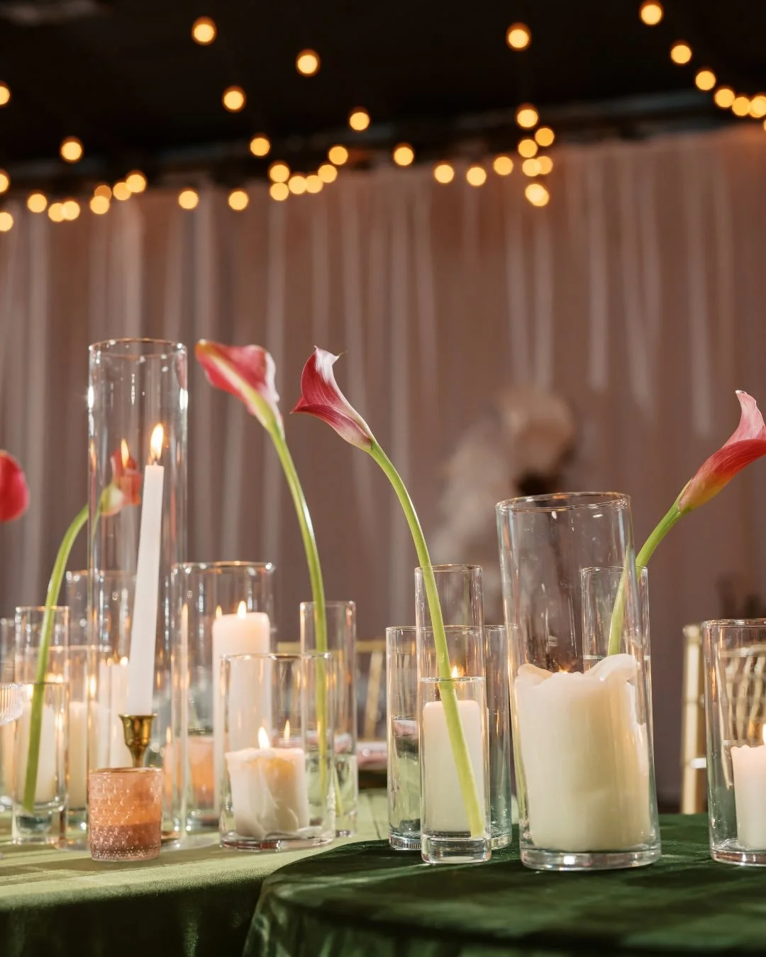 Glassware of our dreamsss 🍸🪩

If there&rsquo;s one thing we love about tabletops, it&rsquo;s the glassware! Can we make sure hurricane vases never go out of style!?

#kansascity #weddingplanning #weddingplanner #kcweddingplanner #kansascitywedding