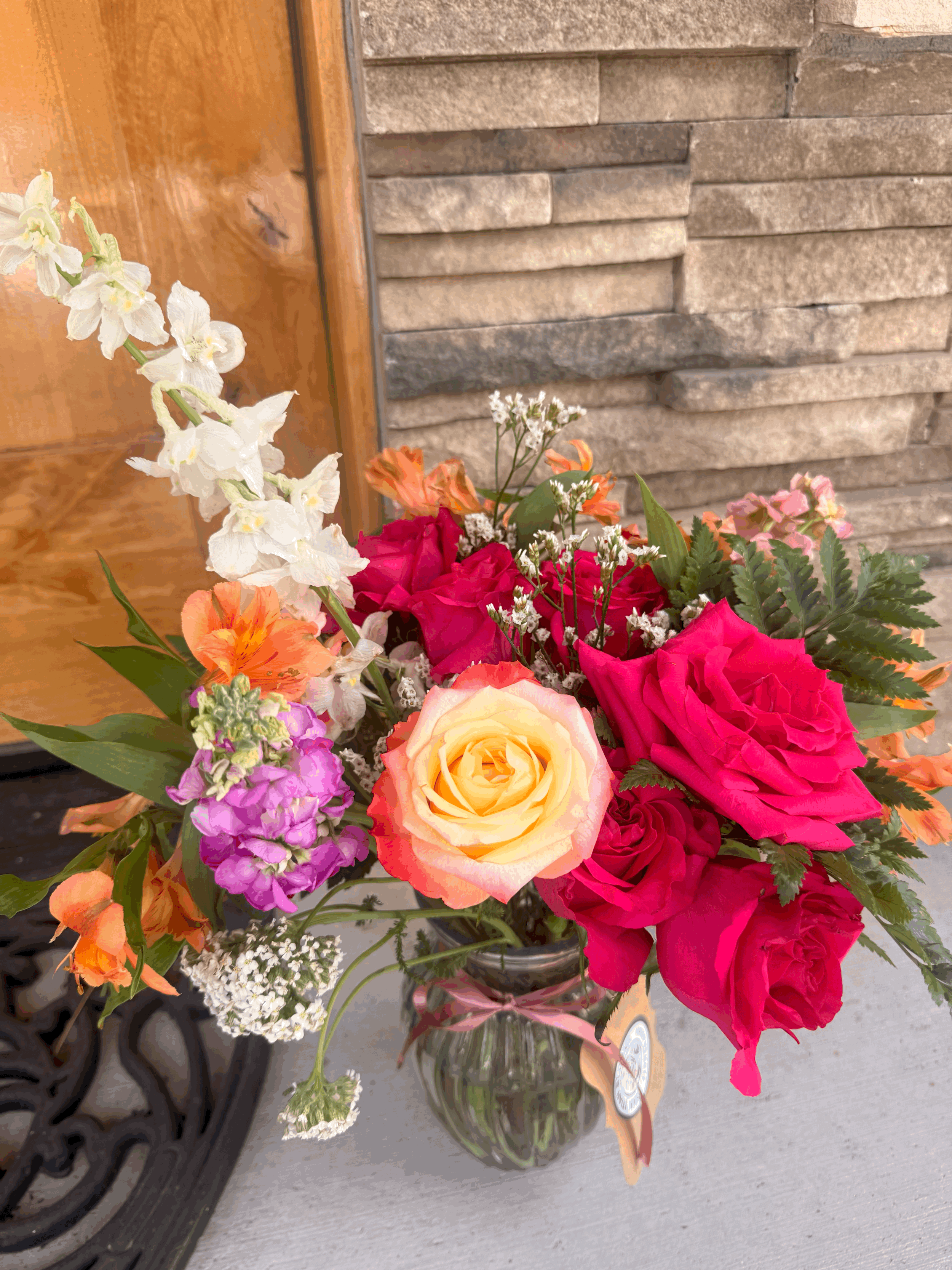 Our Signature Arrangement (w/ Vase)