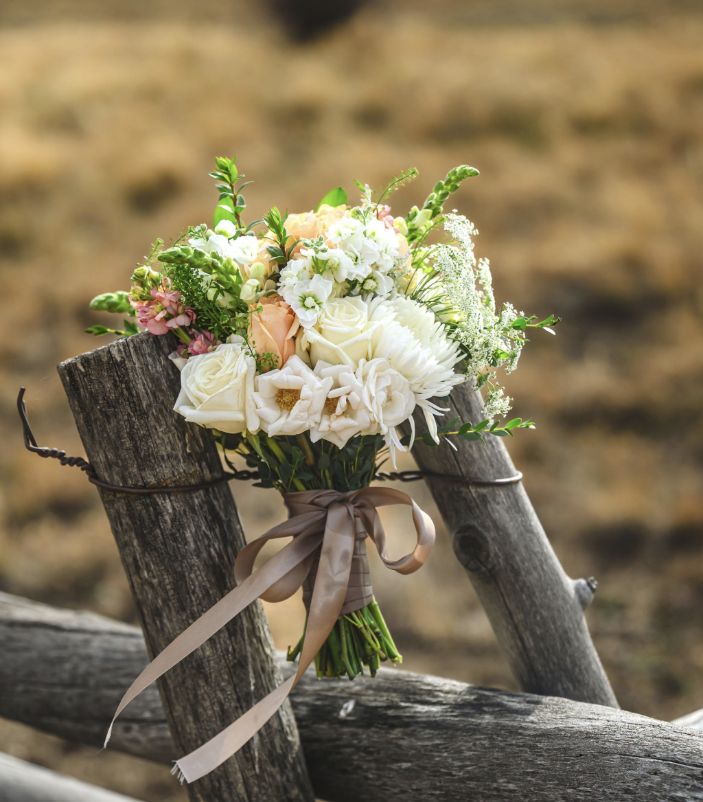 Elopement Flowers in Ridgway, Colorado