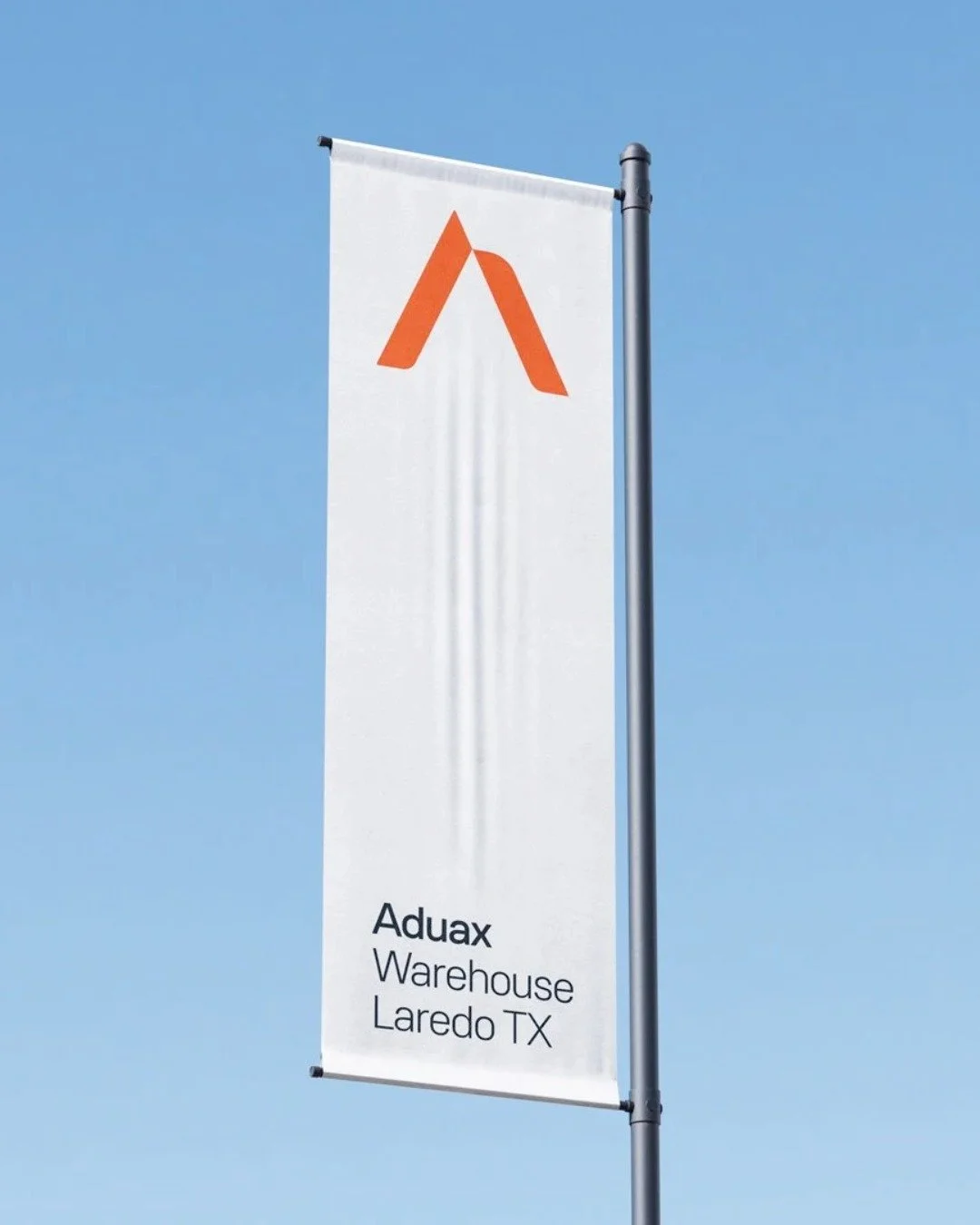 Aduax es la evoluci&oacute;n de uno de los agentes aduanales m&aacute;s importantes de M&eacute;xico. En una categor&iacute;a que suele comunicarse desde la complejidad t&eacute;cnica, replanteamos la propuesta de valor ancl&aacute;ndola en tecnolog&