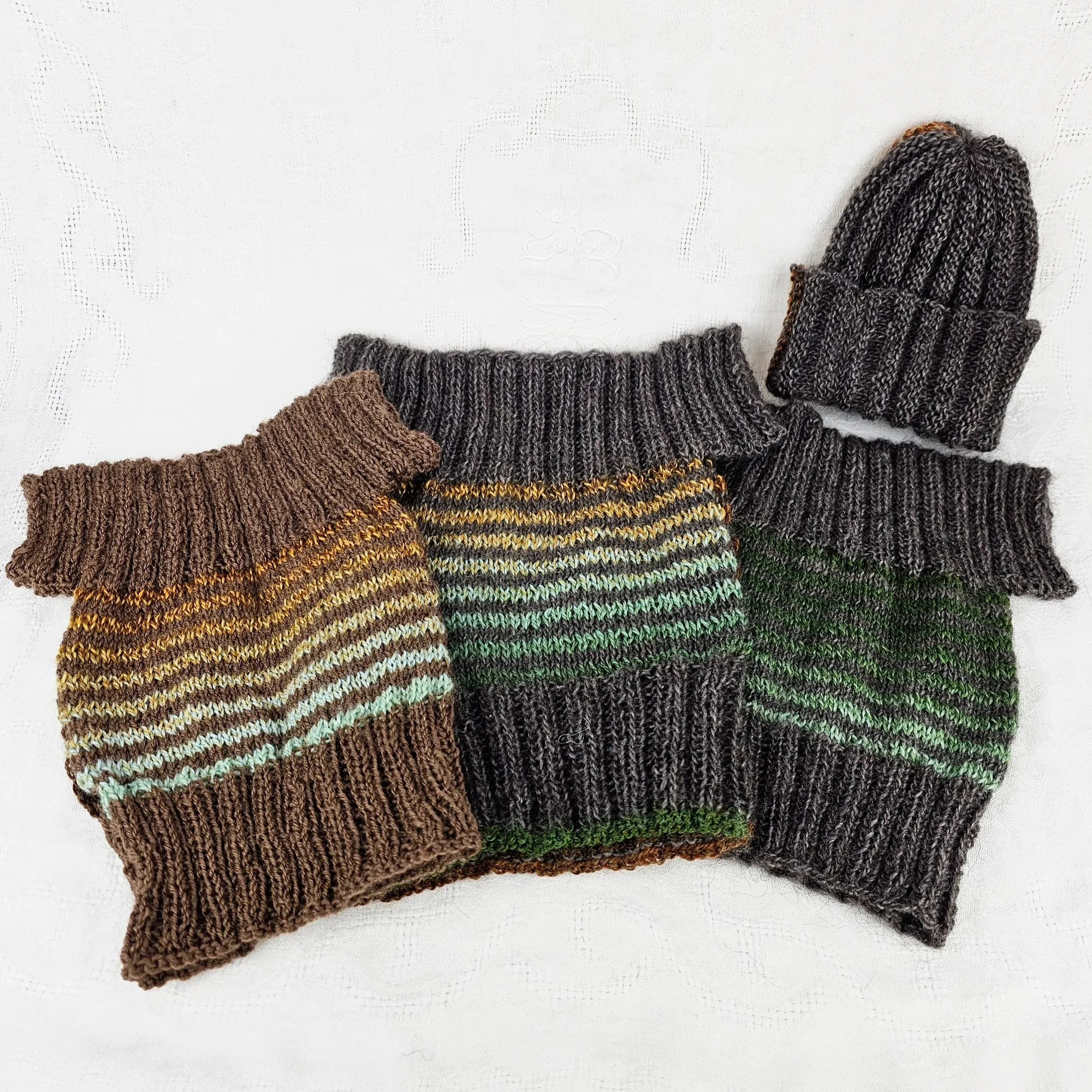 basic easy knitting pattern patterns for beginners Baby Vest and Tiny Hat digital download
