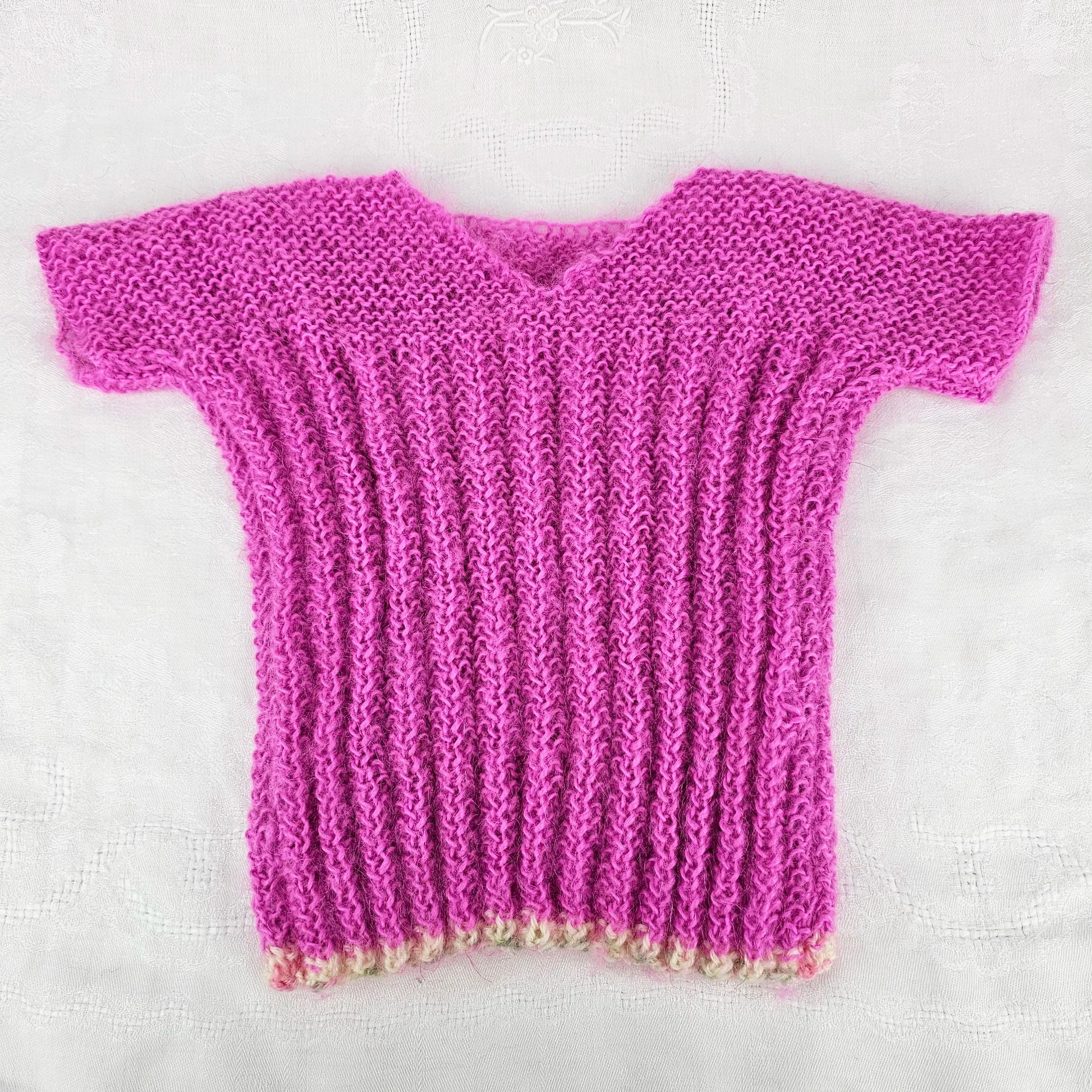basic easy knitting pattern patterns for beginners Full-term Baby Vest using Twisted Rib Pattern digital download