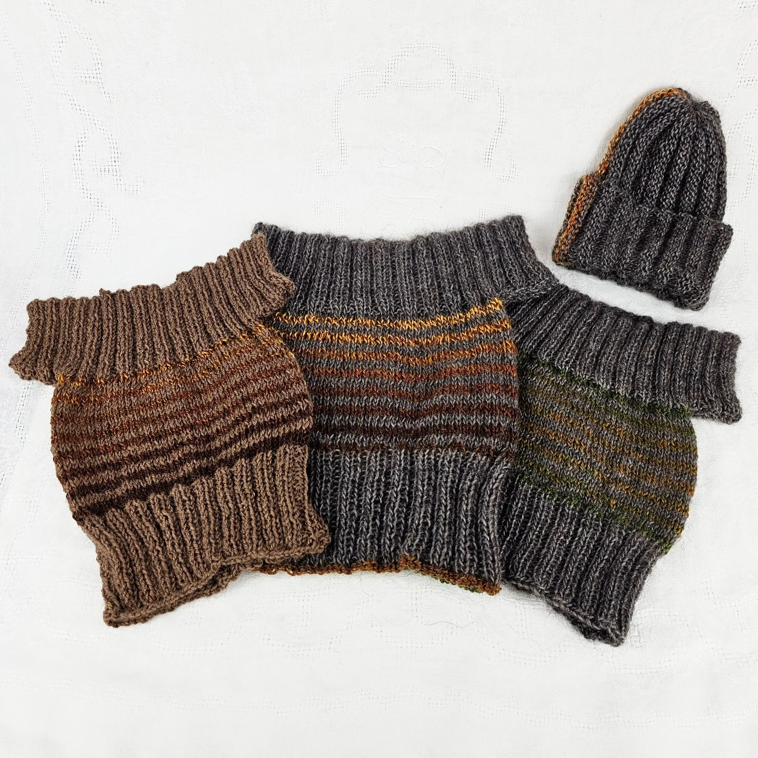 basic easy knitting pattern patterns for beginners Baby Vest and Tiny Hat digital download