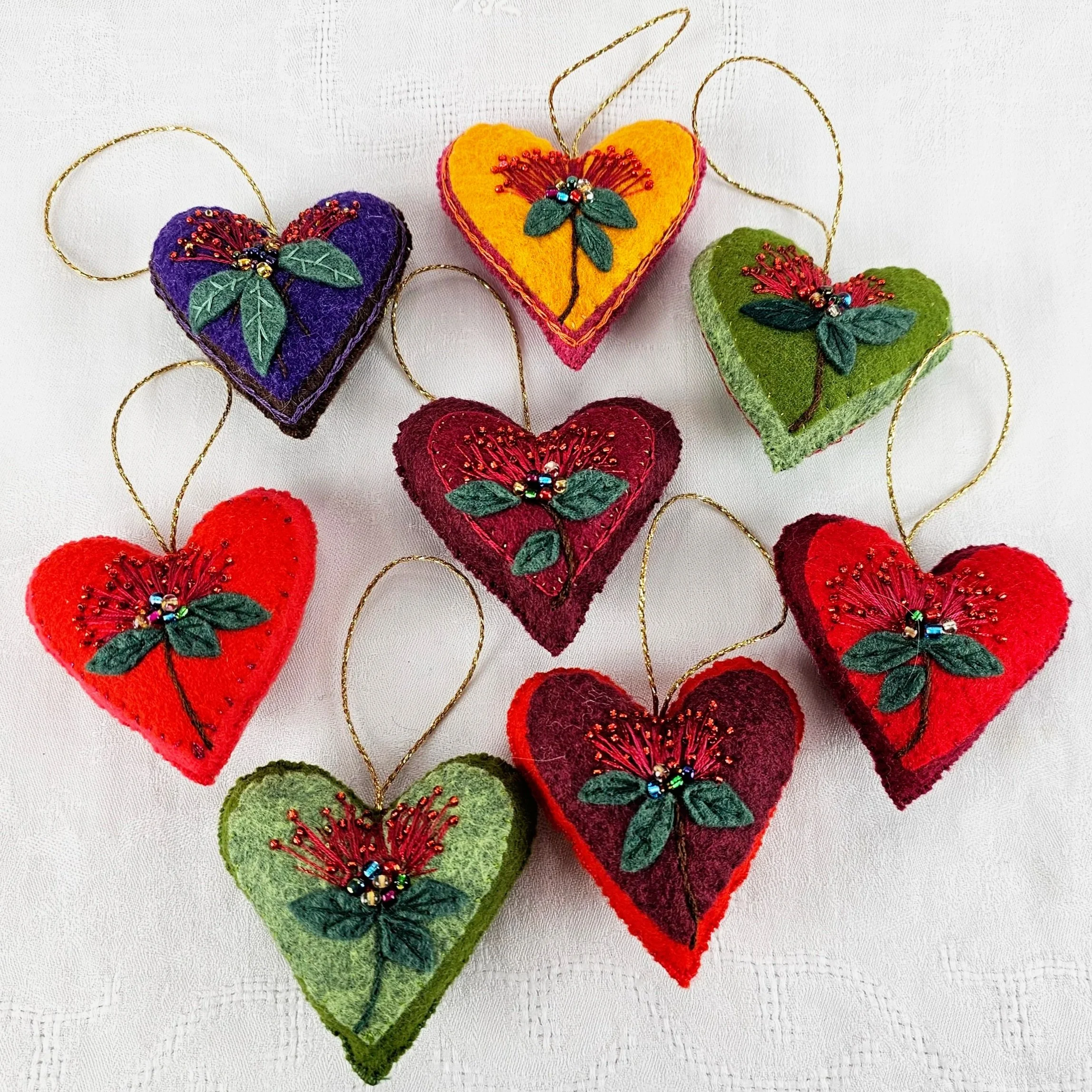 Red pōhutukawa pohutukawa hearts trio flower decoration duo decorations where to buy commission felt work Sara Meade Design Sarah NZ Artist Small Business Kiwi Aotearoa New Zealand